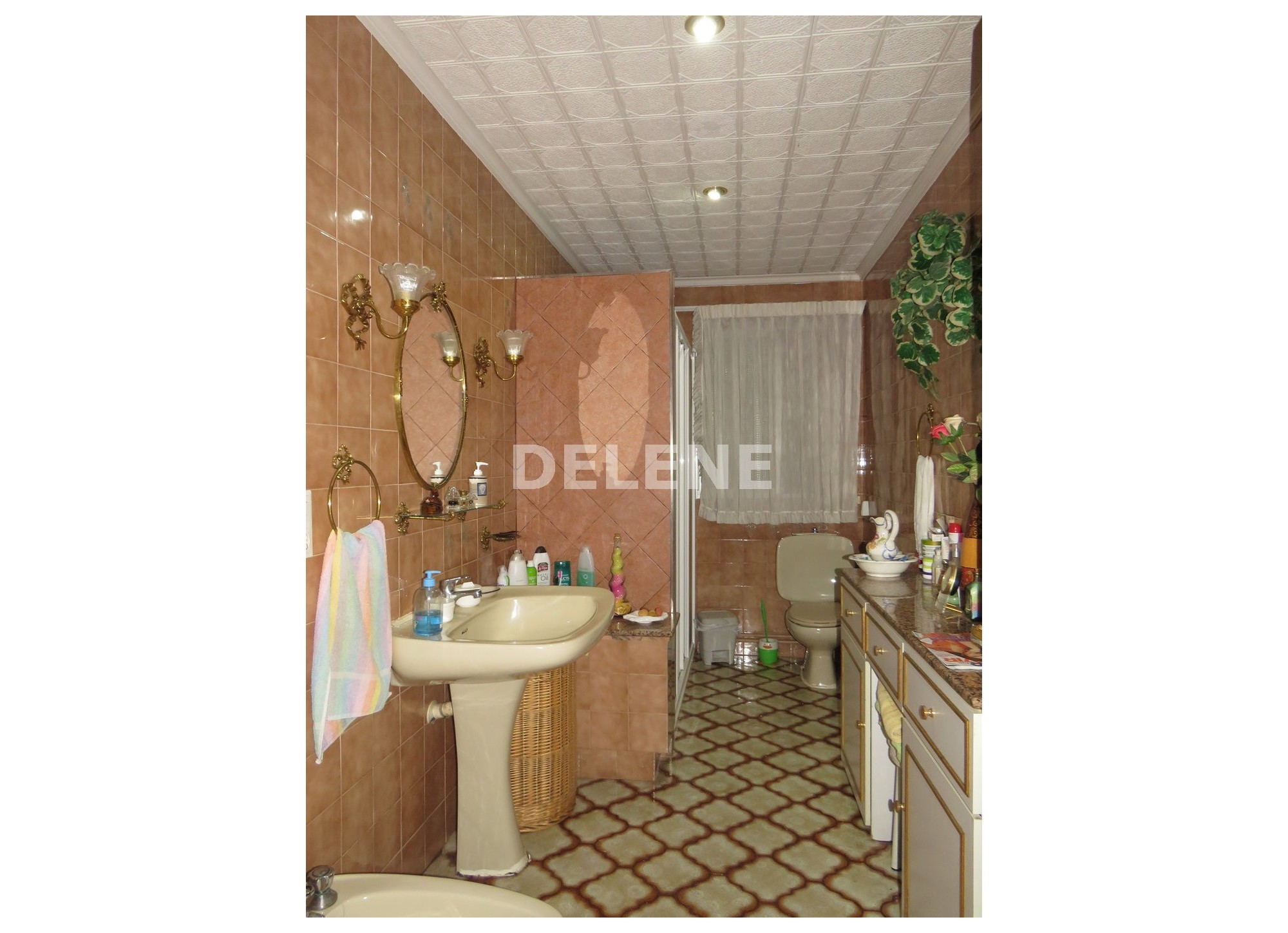 1952 PLANTA BAJA CON PATIO DE 70 M2, PUERTAS DE MADRID