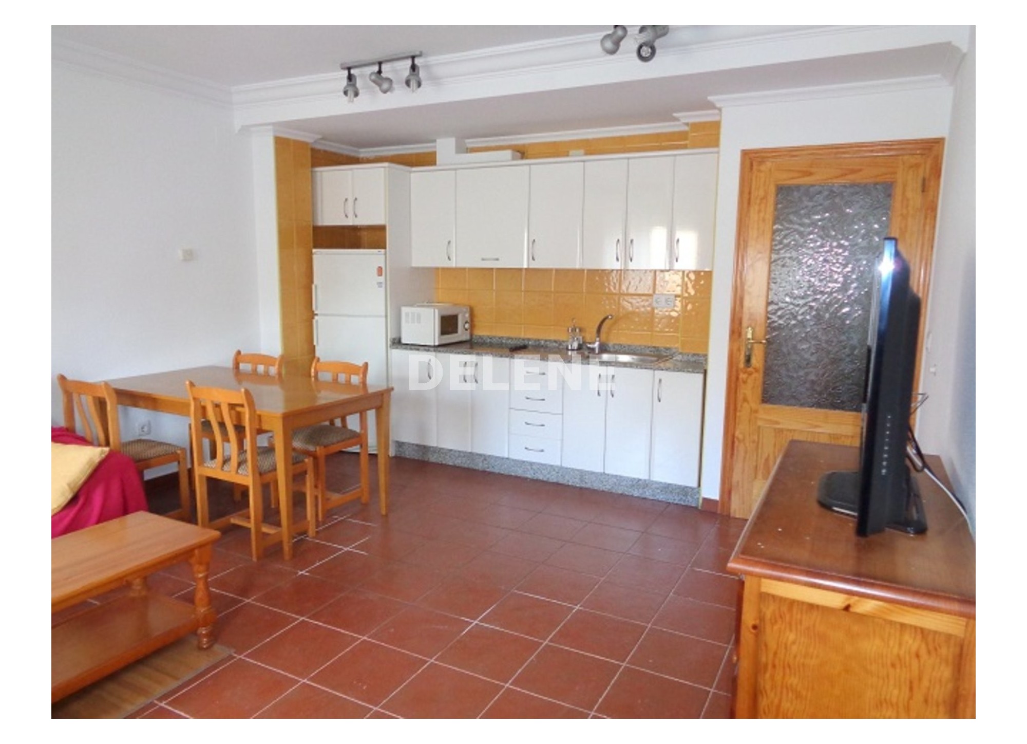 605 APARTAMENTO CON GARAJE, ZONA MESONES