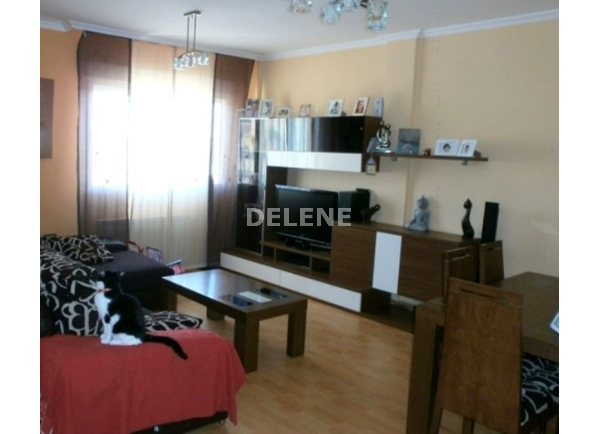 2146 CHALET ADOSADO CON GARAJE, ZONA TOBARRA - Inmobiliaria DELENE