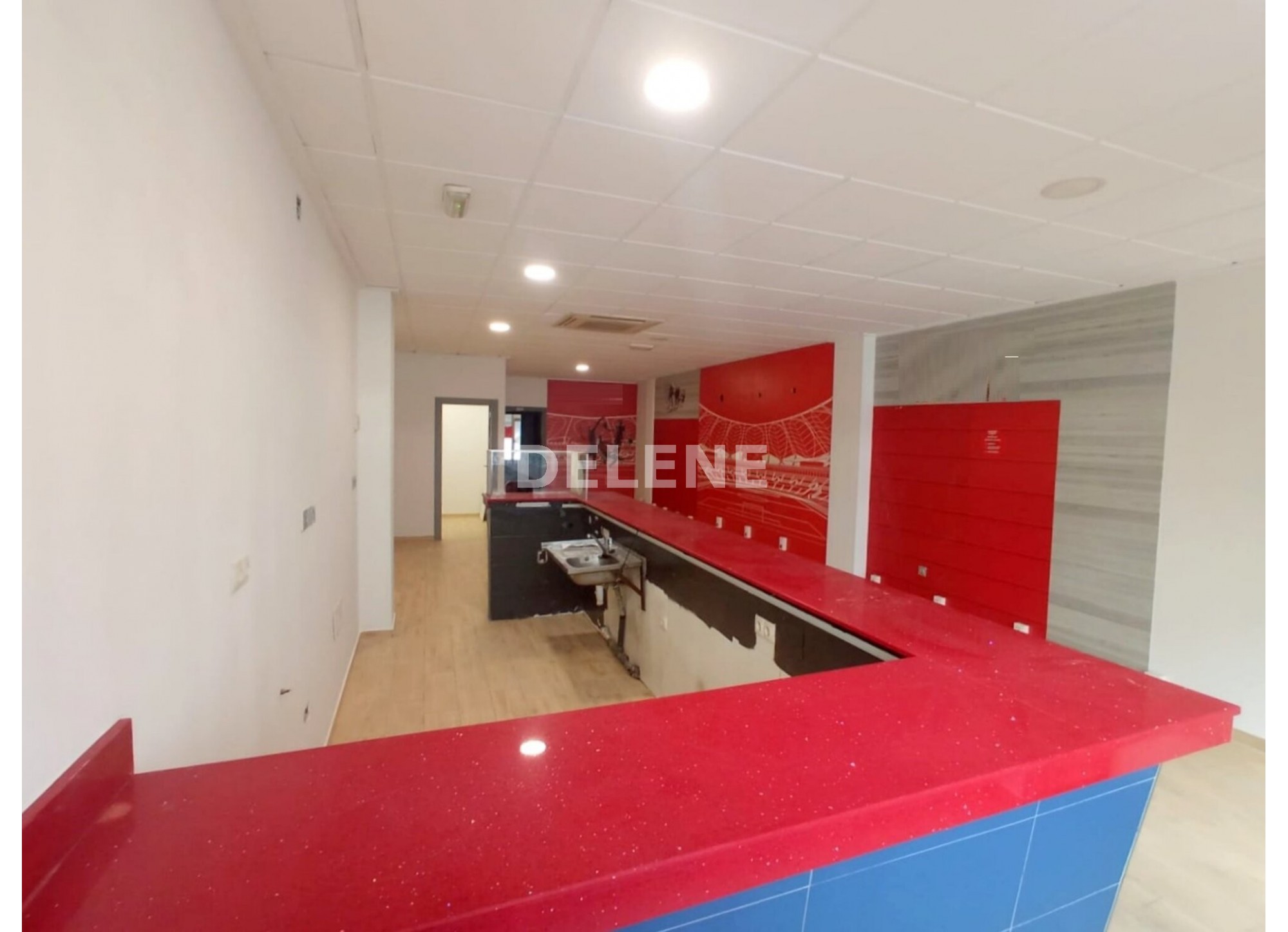 2219 LOCAL COMERCIAL, ZONA CUATRO CAMINOS