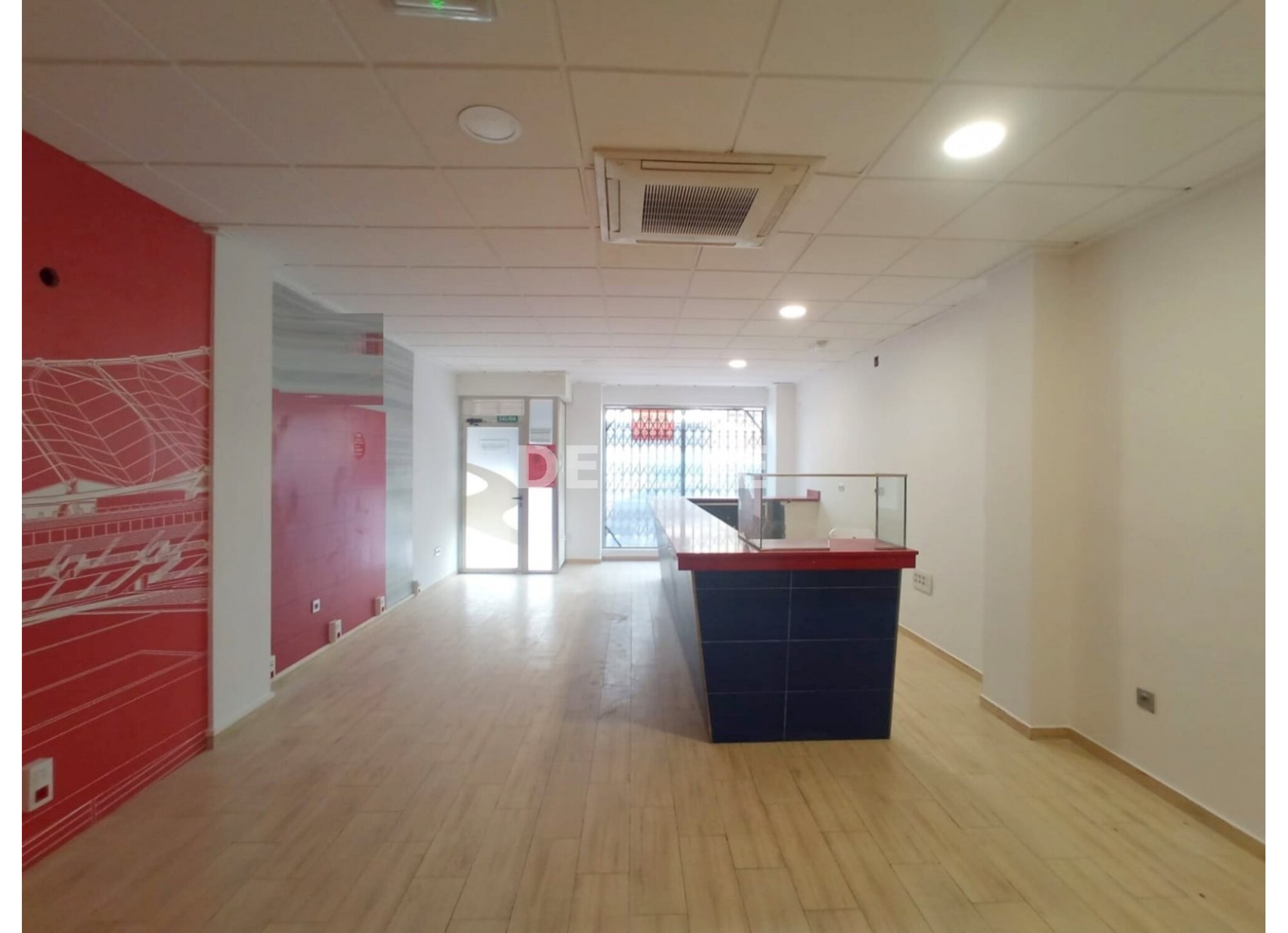 2219 LOCAL COMERCIAL, ZONA CUATRO CAMINOS