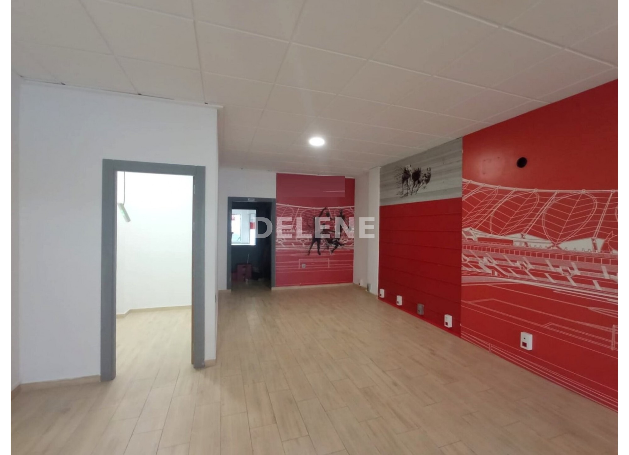 2219 LOCAL COMERCIAL, ZONA CUATRO CAMINOS