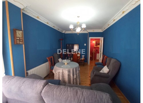 2221 PISO CON TRASTERO, ZONA PLAZA DEL MERCADO
