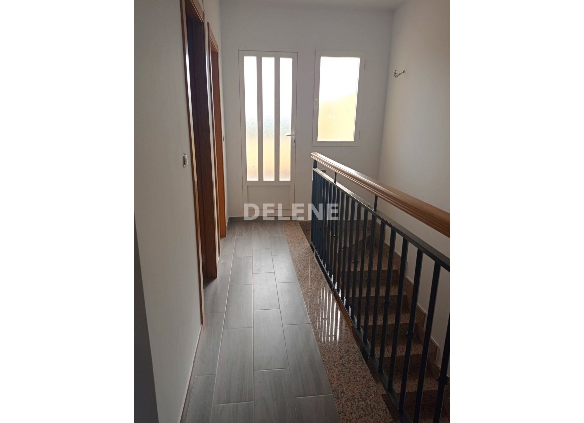 1749 CHALET ADOSADO CON TERRENO DE 140 m2, ZONA MINGOGIL