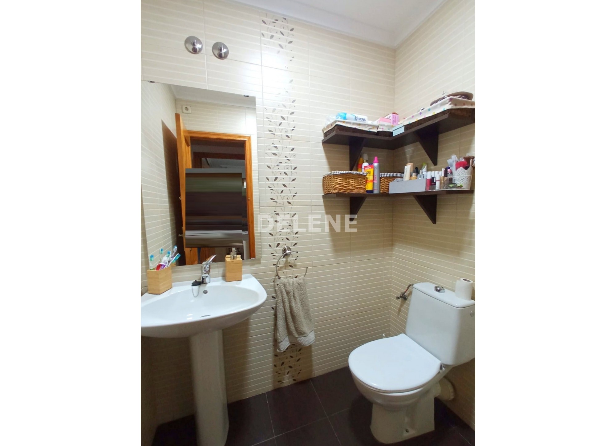 2249 PISO CON GARAJE, ZONA COLEGIO MARTÍNEZ PARRAS