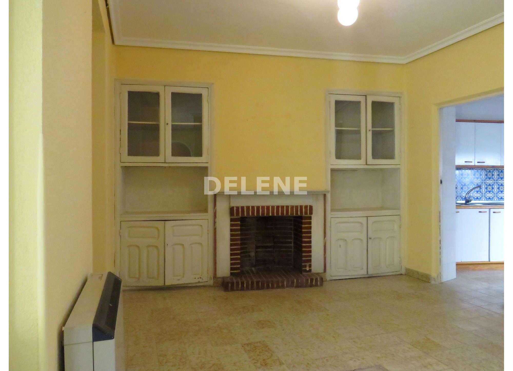 1730 PISO CON PATIO EN LA AVENIDA DE LA LIBERTAD