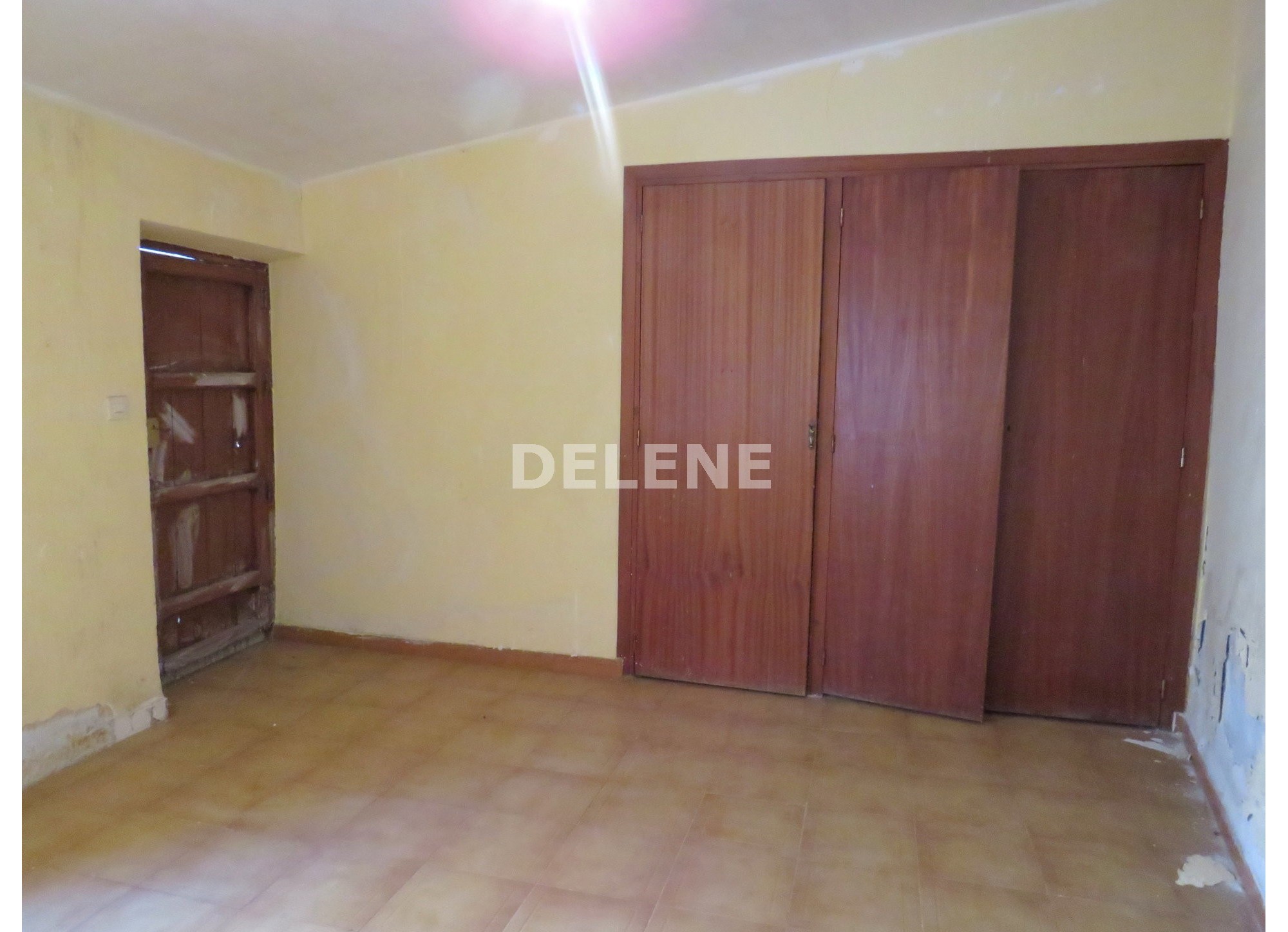 1730 PISO CON PATIO EN LA AVENIDA DE LA LIBERTAD