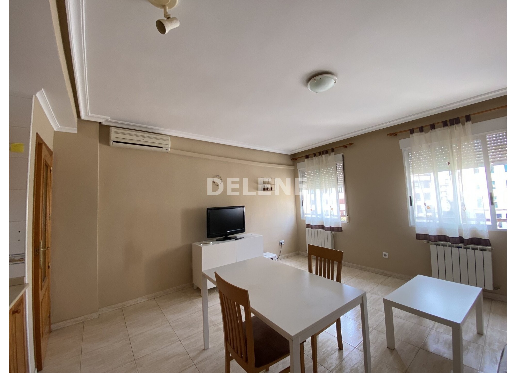 2403 APARTAMENTO, ZONA MESONES