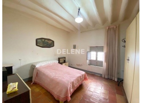 2445 CASA CON PATIO, PRÓXIMO A BARRIO DEL CARMEN