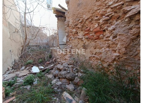 2455 CASA PARA REFORMAR, PRÓXIMA A PLAZA SANTA ANA