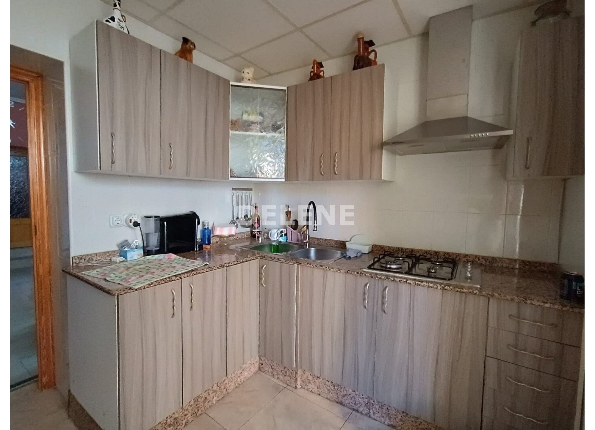 2507 CASA DE 400M2 CON PATIO, PRÓXIMA A IGLESIA DE LA ASUNCIÓN