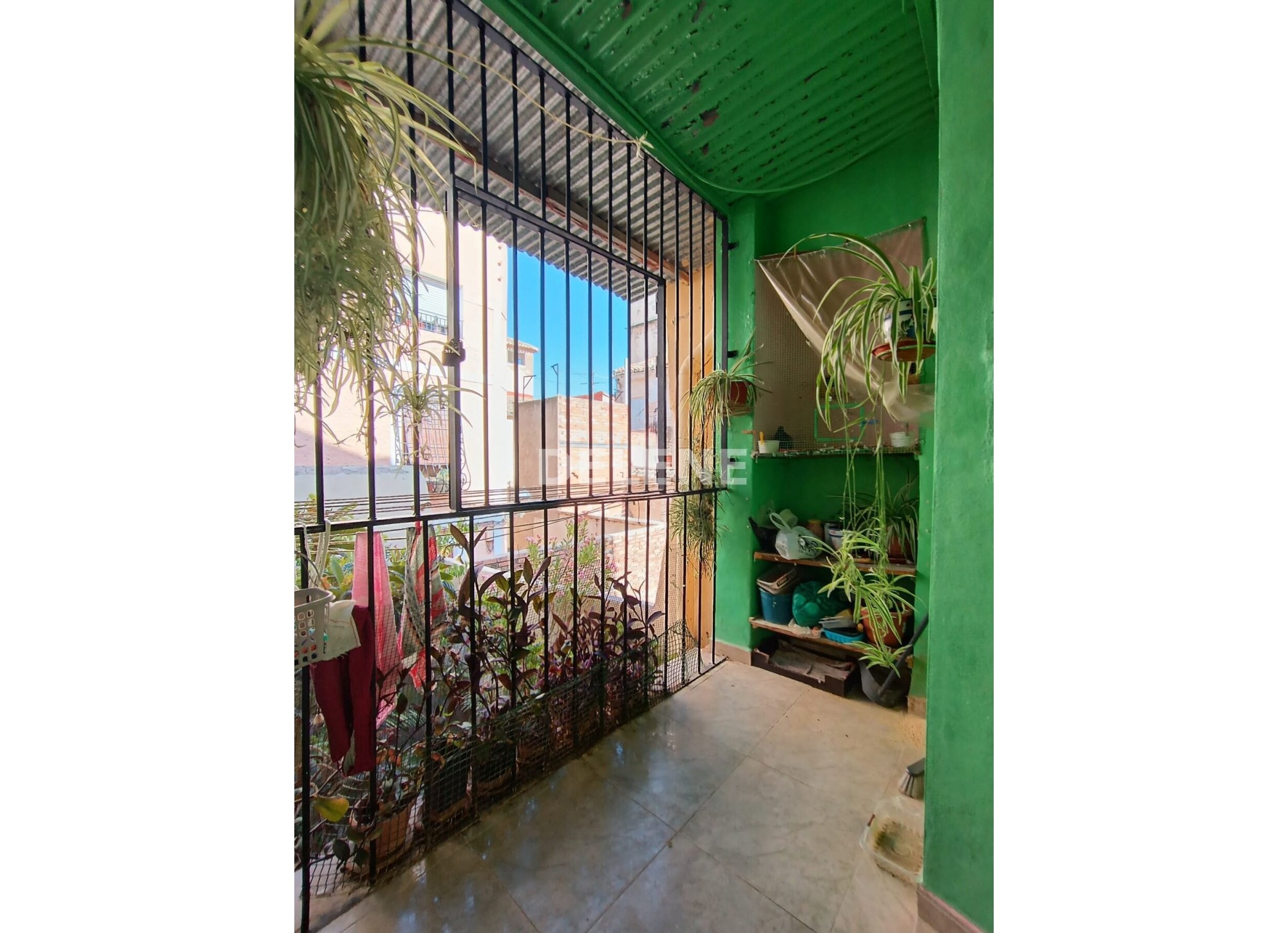 2507 CASA DE 400M2 CON PATIO, PRÓXIMA A IGLESIA DE LA ASUNCIÓN