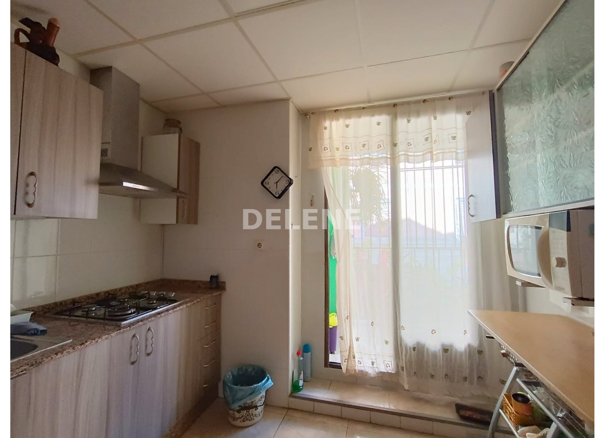 2507 CASA DE 400M2 CON PATIO, PRÓXIMA A IGLESIA DE LA ASUNCIÓN