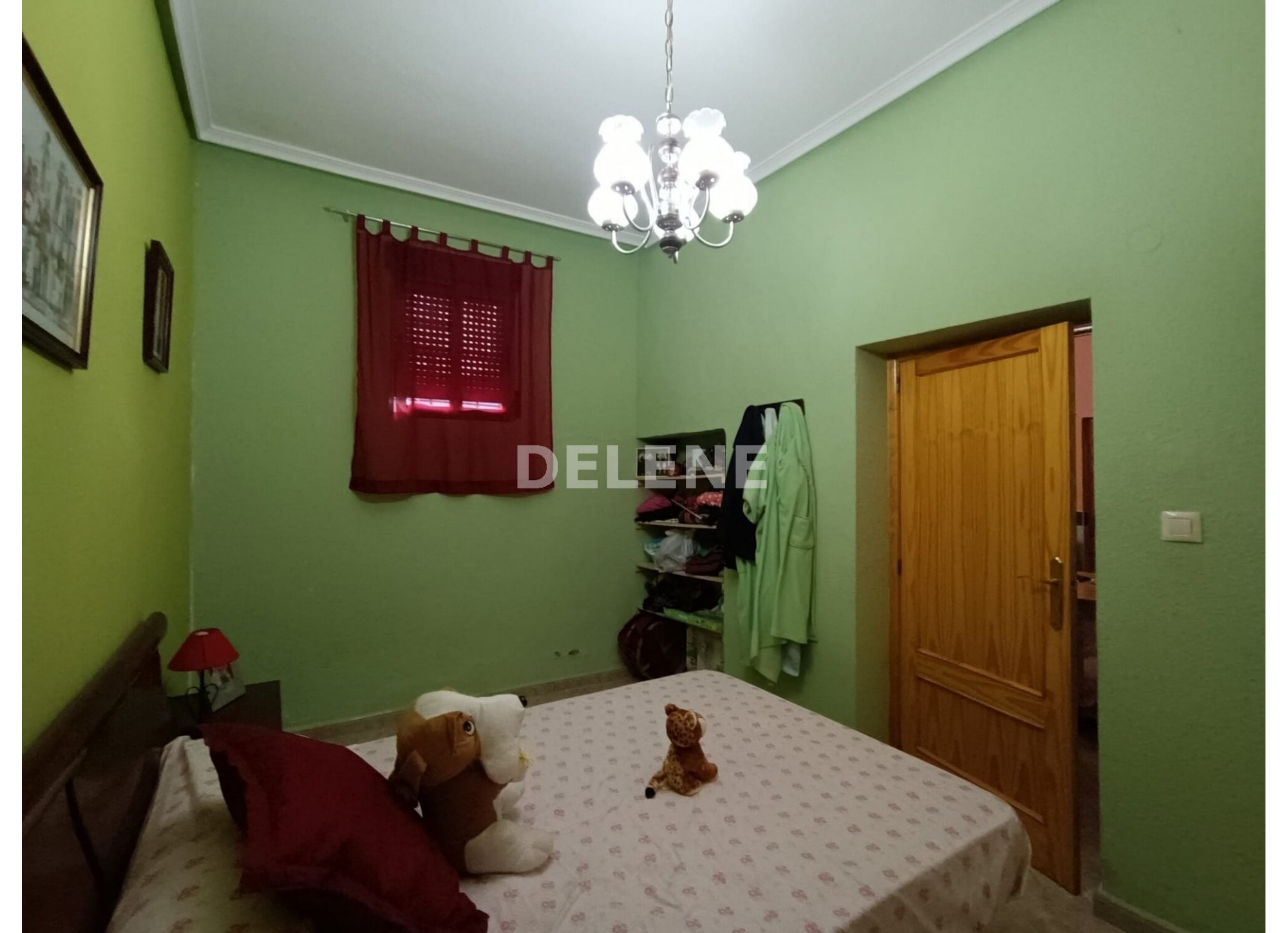 2507 CASA DE 400M2 CON PATIO, PRÓXIMA A IGLESIA DE LA ASUNCIÓN