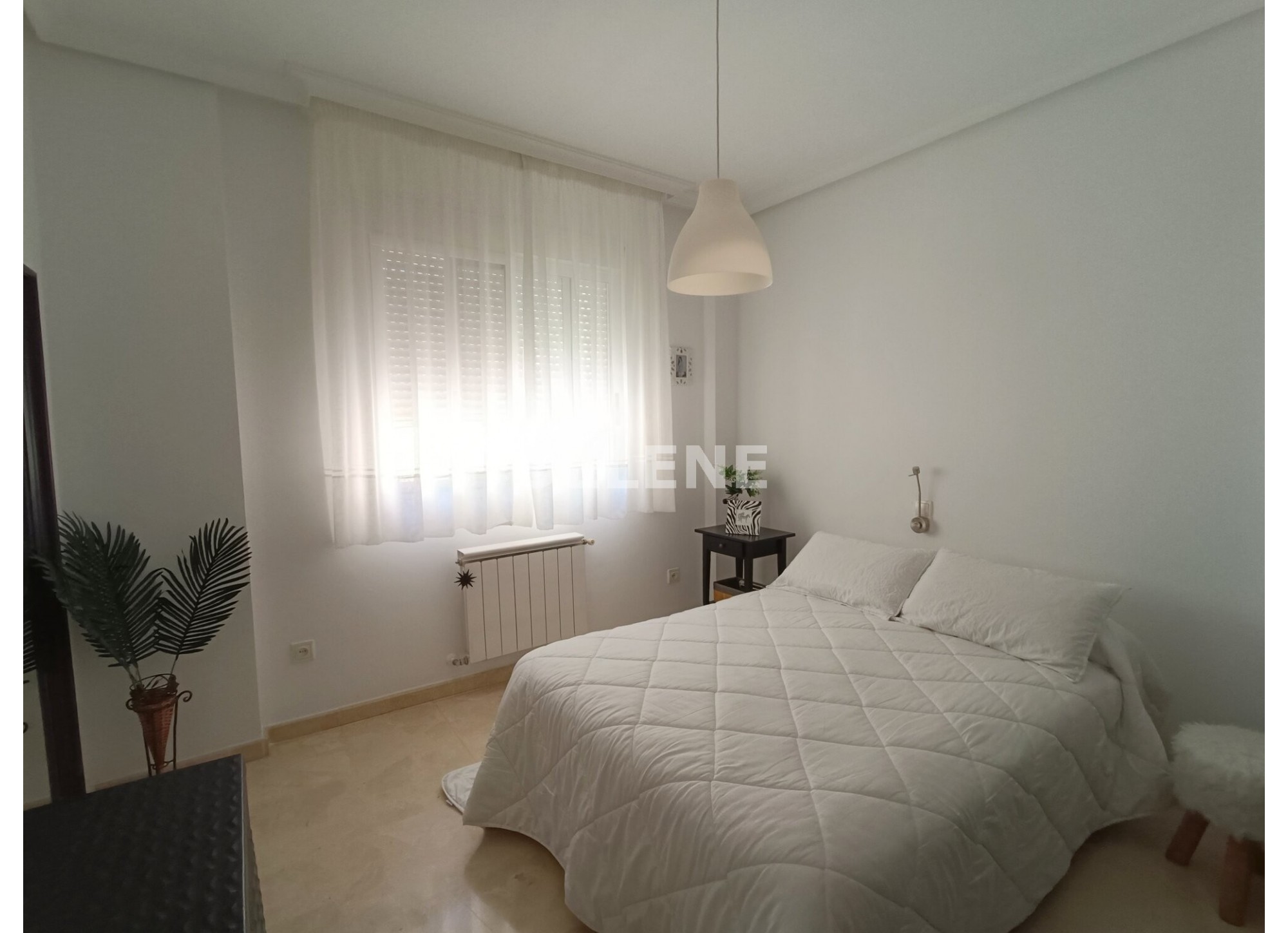 2615 ADOSADO CON PATIO Y GARAJE, PRÓXIMO A I.E.S. IZPISÚA BELMONTE