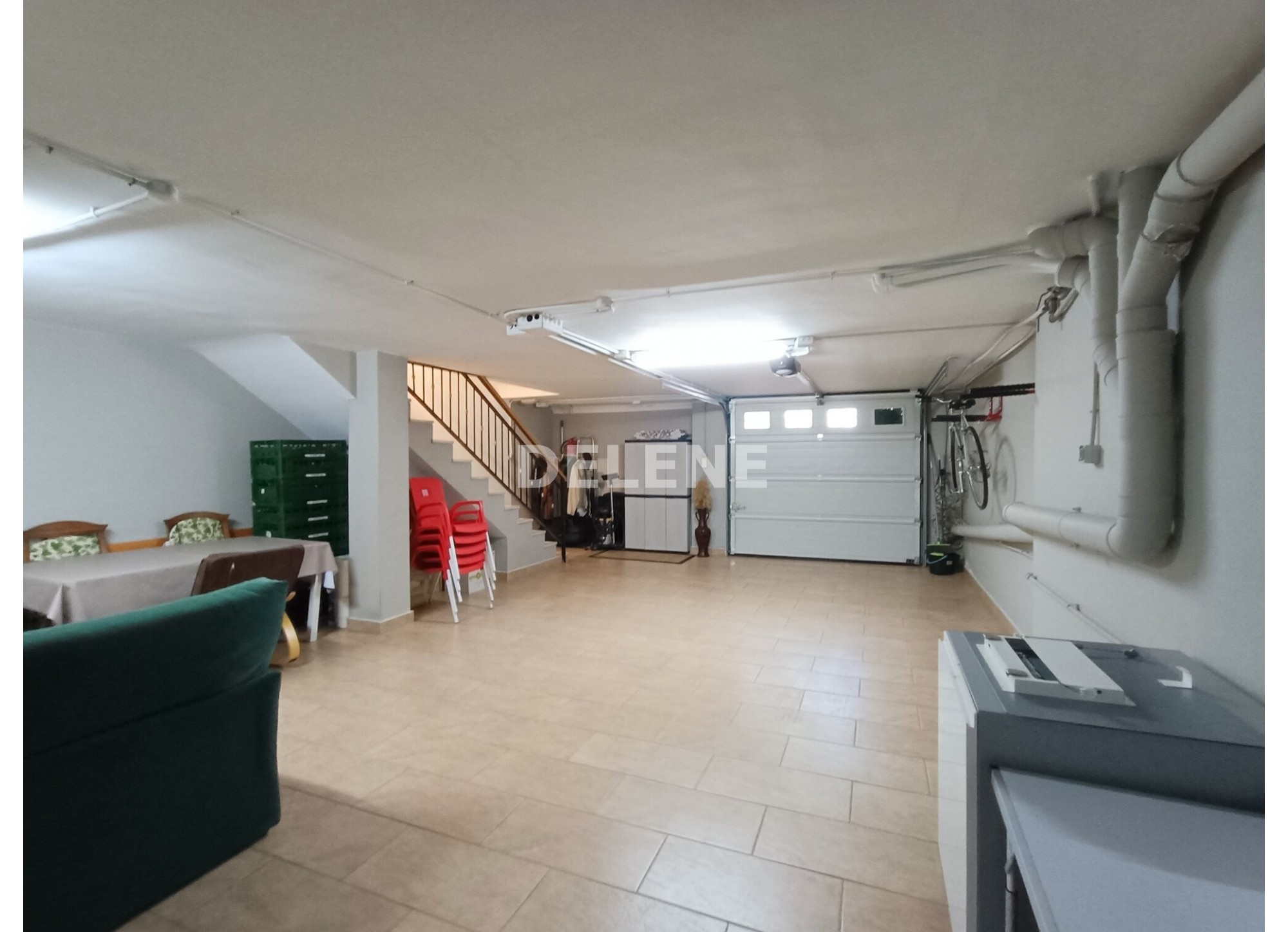 2615 ADOSADO CON PATIO Y GARAJE, PRÓXIMO A I.E.S. IZPISÚA BELMONTE