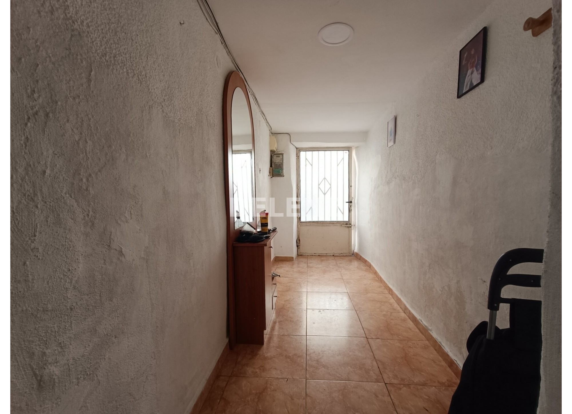 2648 CASA CON TERRAZA, PRÓXIMA A AYUNTAMIENTO