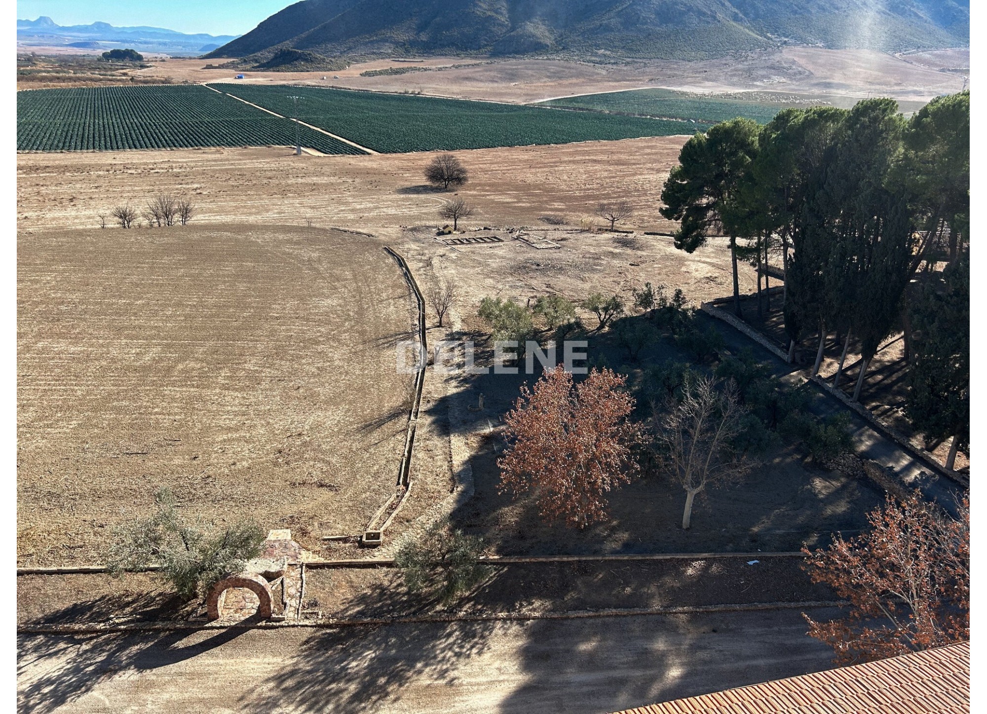 2667 EDIFICIO CON TERRENO EN SIERRA