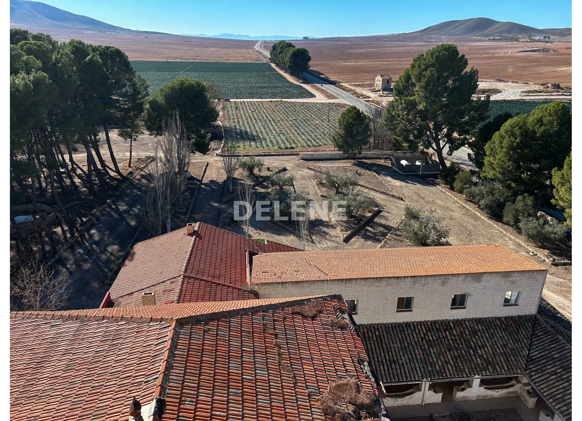 2667 EDIFICIO CON TERRENO EN SIERRA