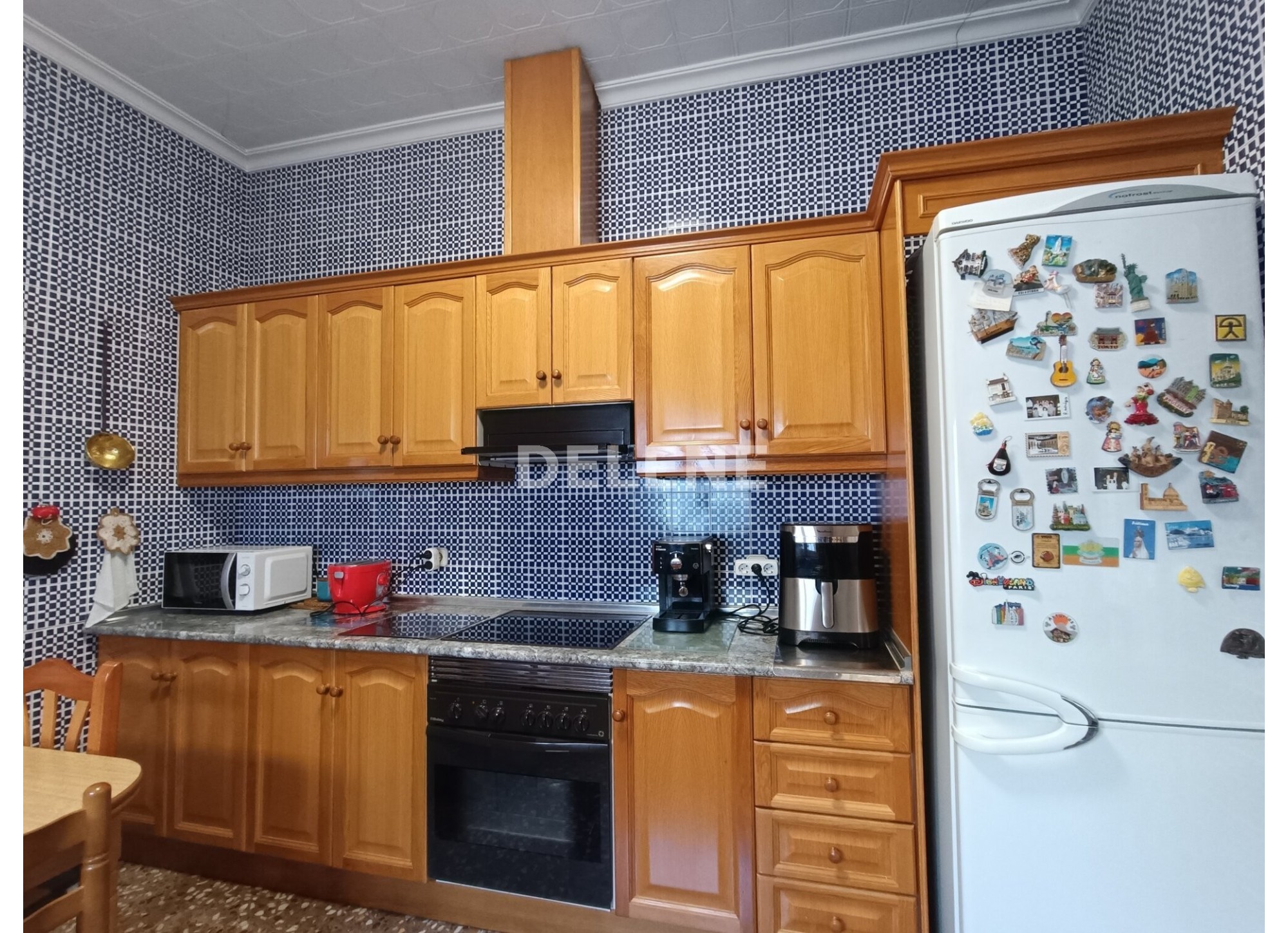 2696 CASA ESTILO SEÑORIAL DE 250M2, PRÓXIMA A PLAZA SANTA ANA