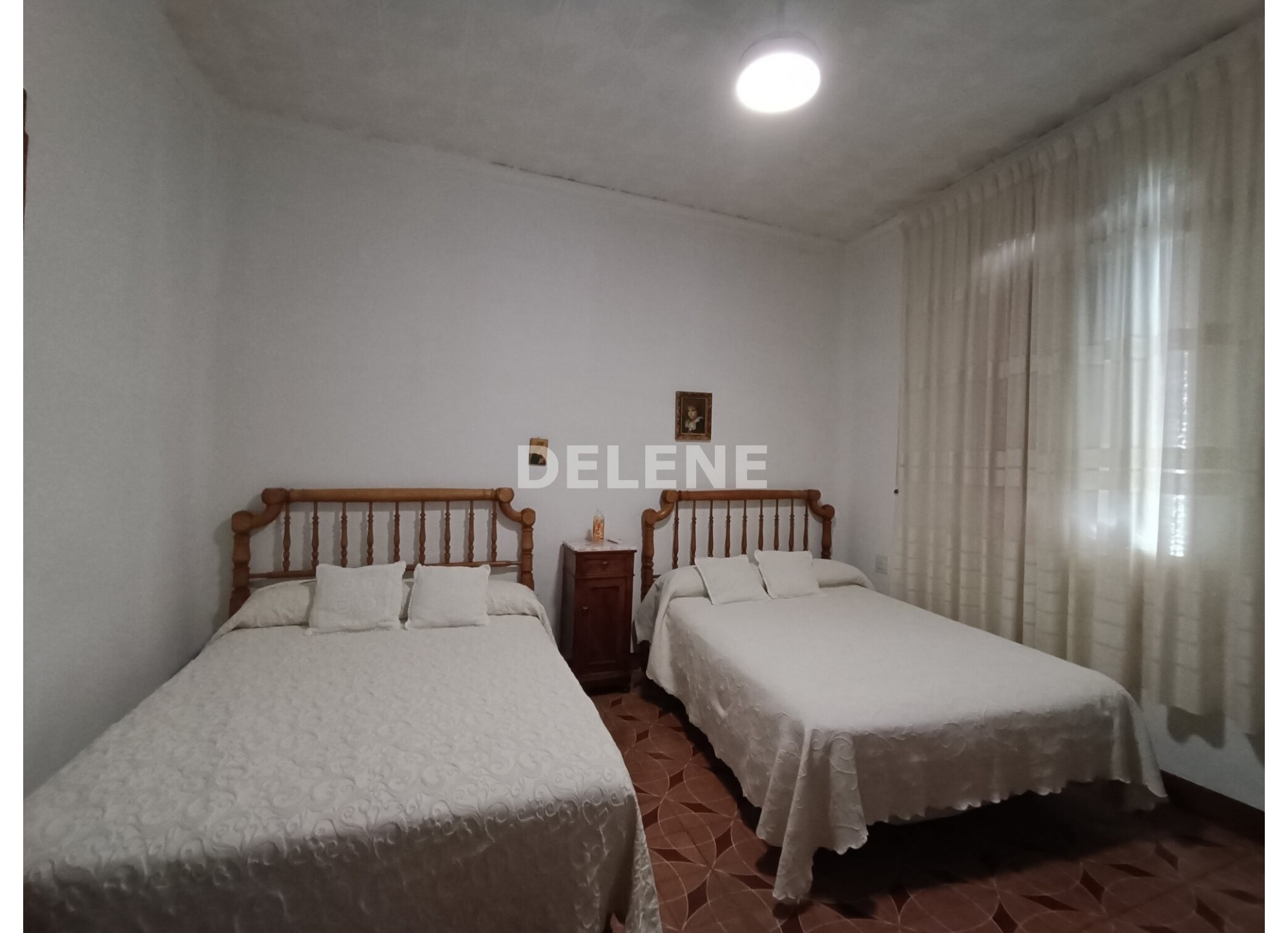 2696 CASA ESTILO SEÑORIAL DE 250M2, PRÓXIMA A PLAZA SANTA ANA