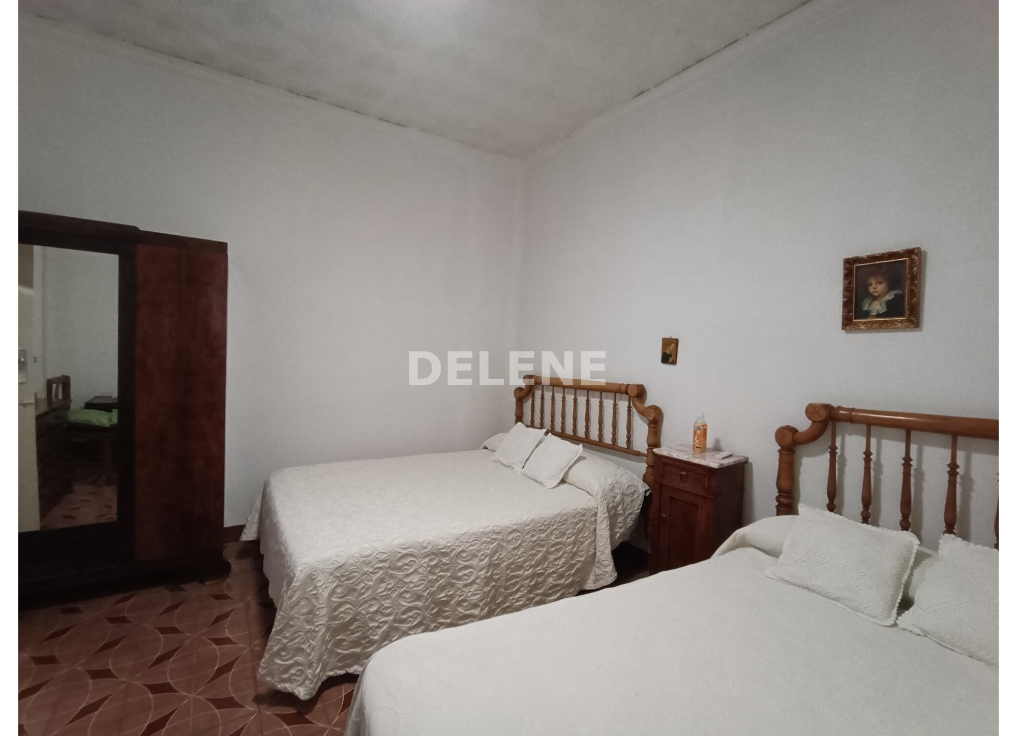 2696 CASA ESTILO SEÑORIAL DE 250M2, PRÓXIMA A PLAZA SANTA ANA