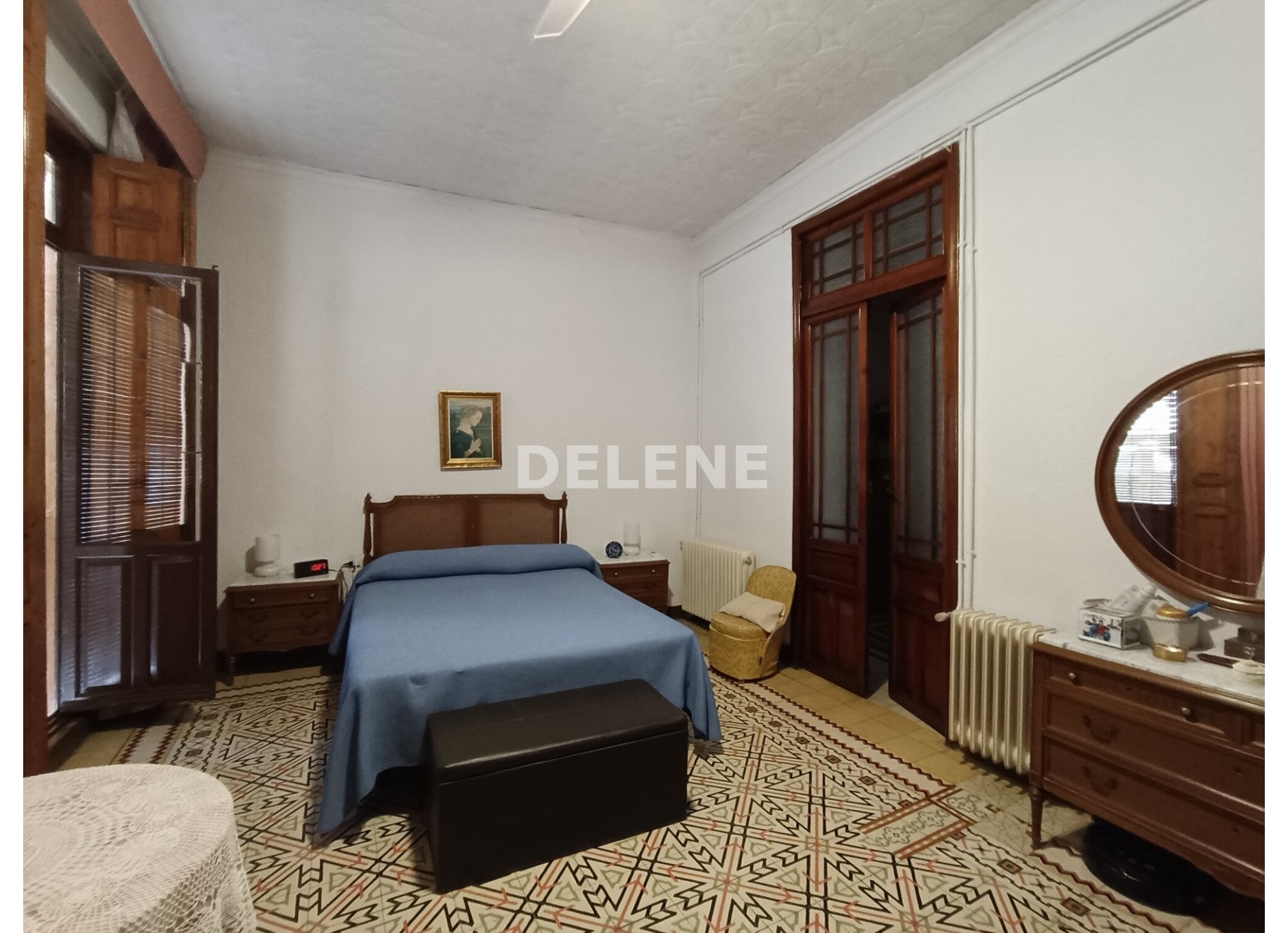 2696 CASA ESTILO SEÑORIAL DE 250M2, PRÓXIMA A PLAZA SANTA ANA