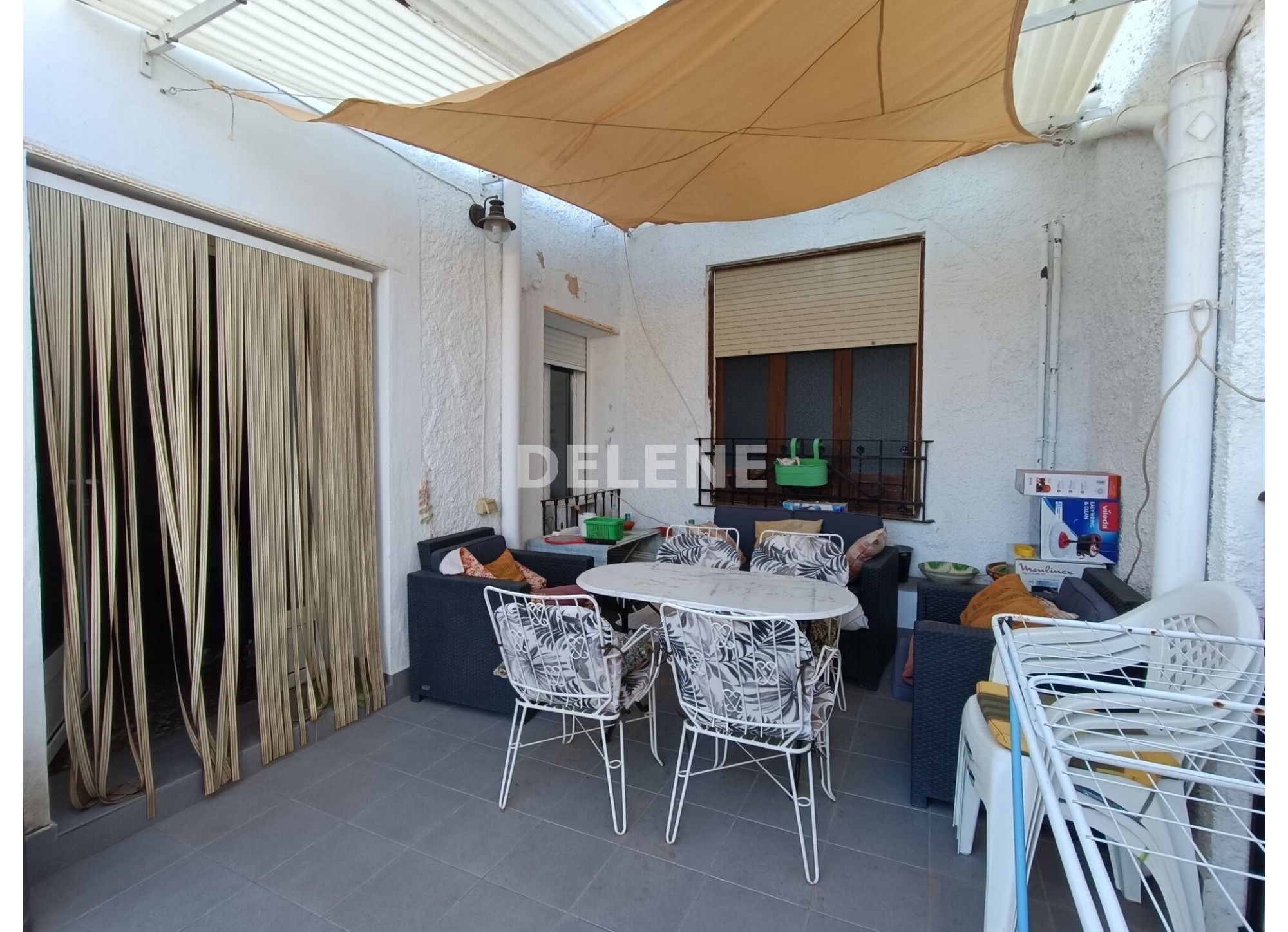 2696 CASA ESTILO SEÑORIAL DE 250M2, PRÓXIMA A PLAZA SANTA ANA