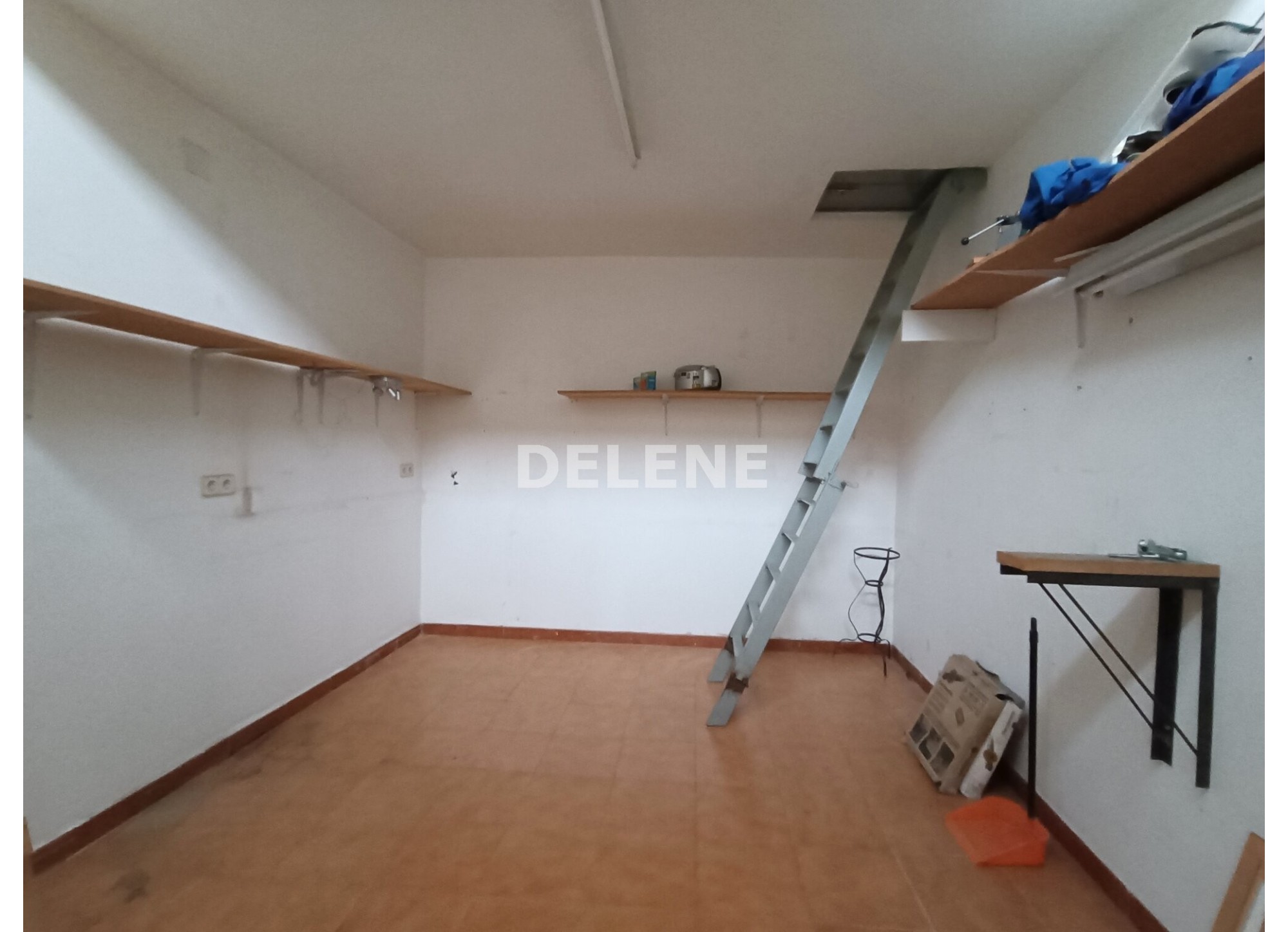 2701 LOCAL DE 120M2 PRÓXIMO A LÓPEZ DEL ORO