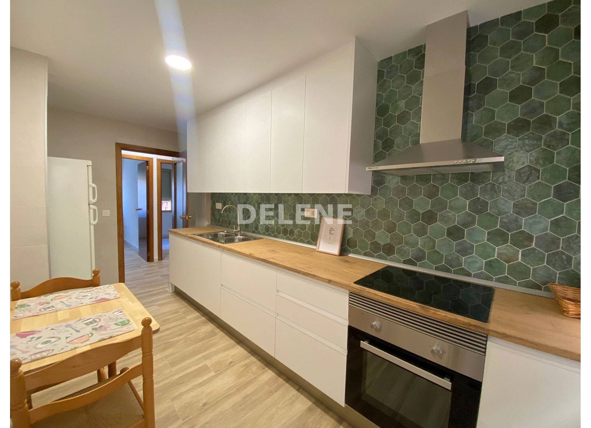 2704 PISO CON GARAJE, PRÓXIMO A GUARDIA CIVIL