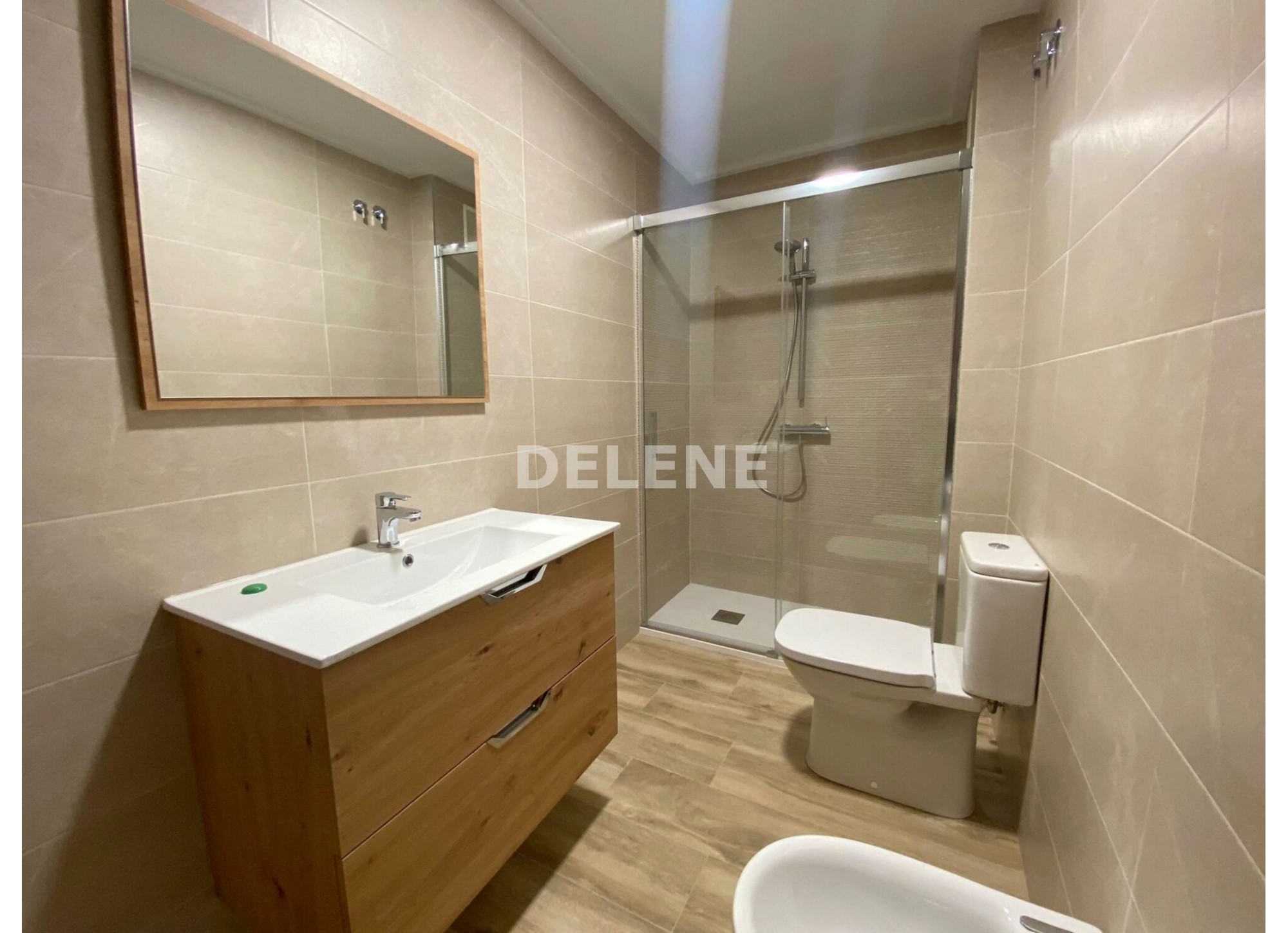 2704 PISO CON GARAJE, PRÓXIMO A GUARDIA CIVIL