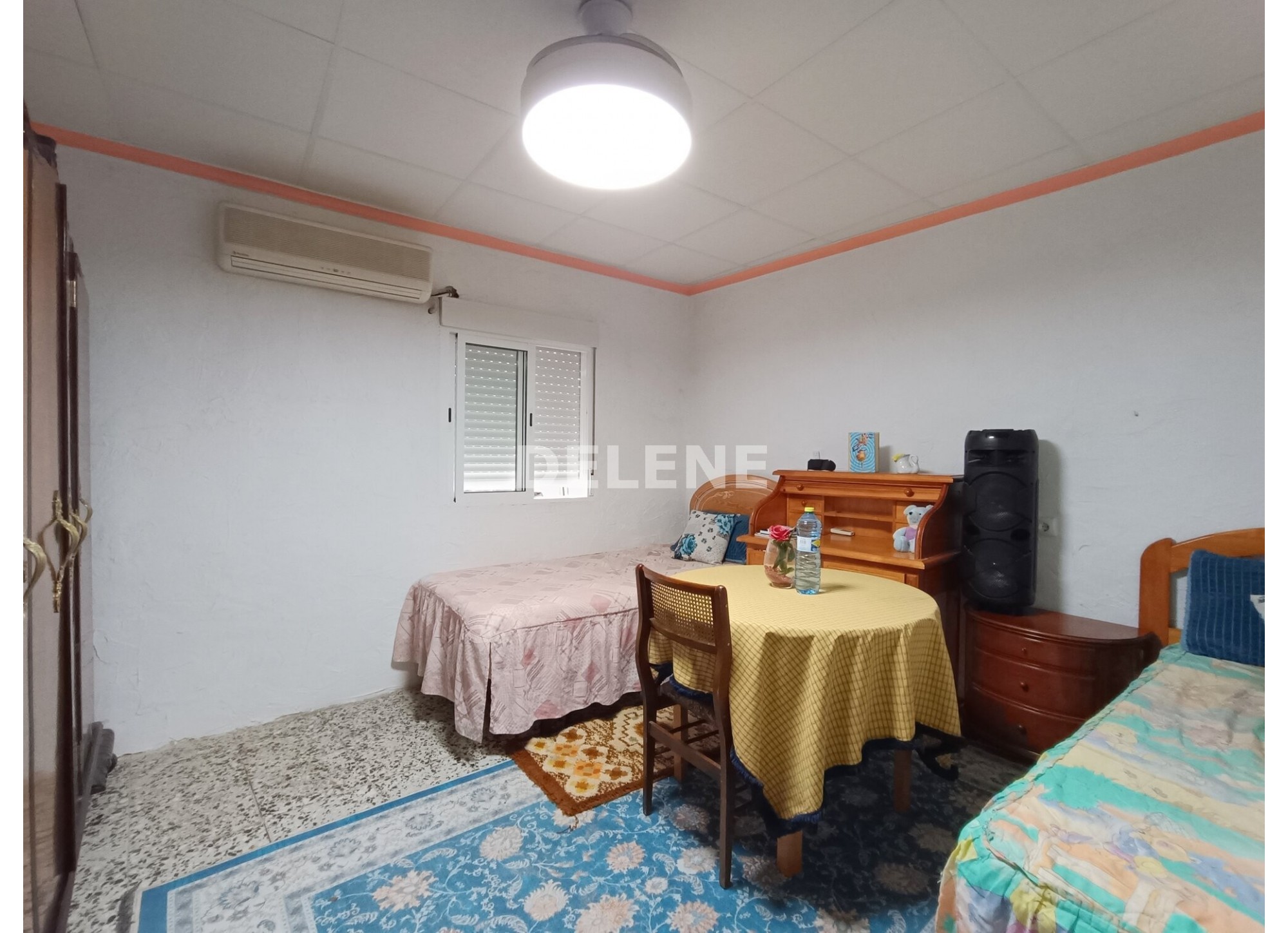 2706 CASA CON TERRAZA Y TRASTERO EN EL BARRIO DEL CARMEN