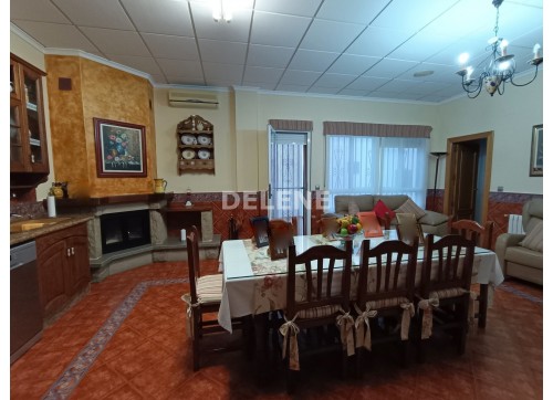 2750 PLANTA BAJA CON COCHERA, BARRIO DEL CARMEN