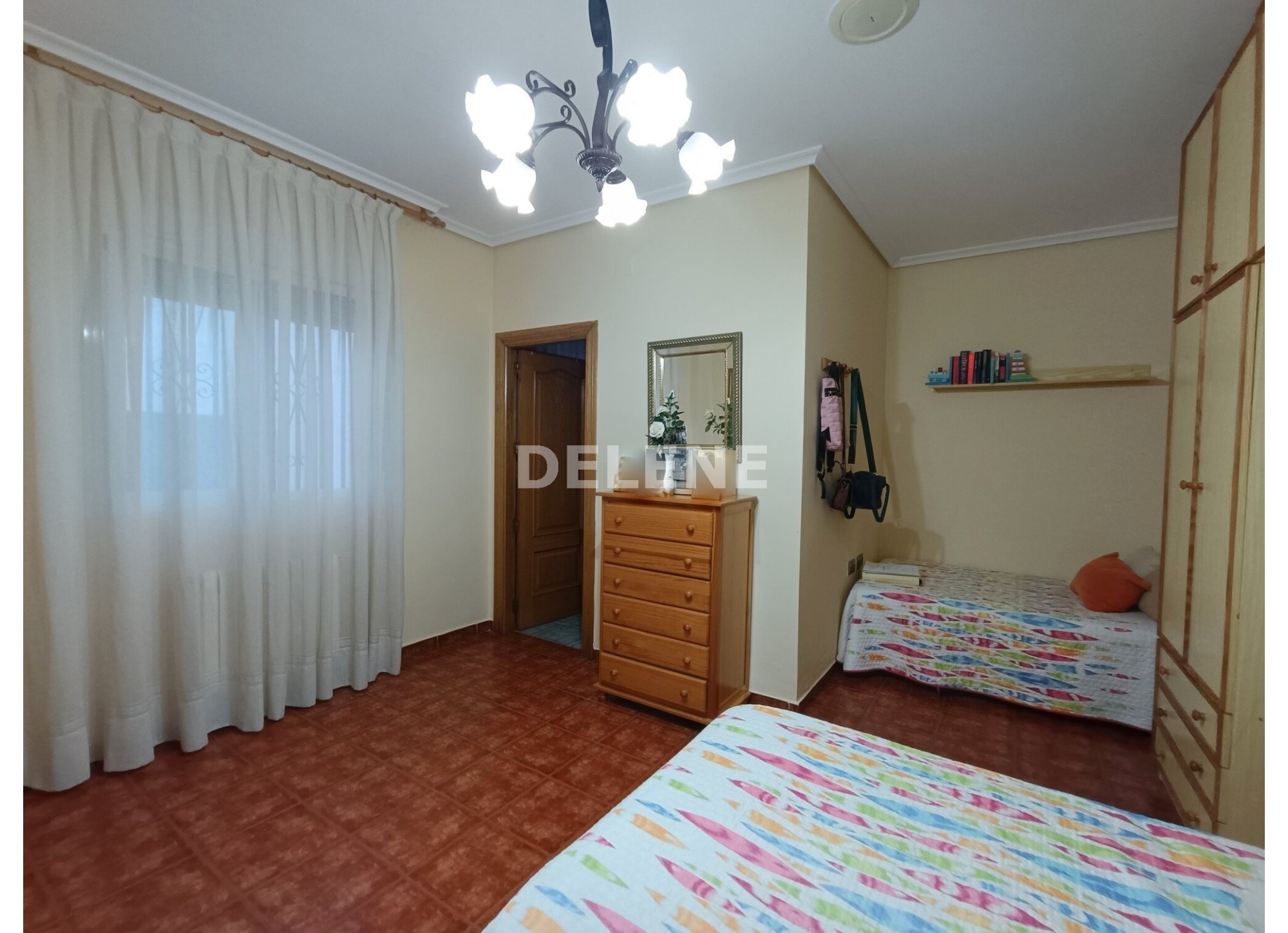 2750 PLANTA BAJA CON COCHERA, BARRIO DEL CARMEN