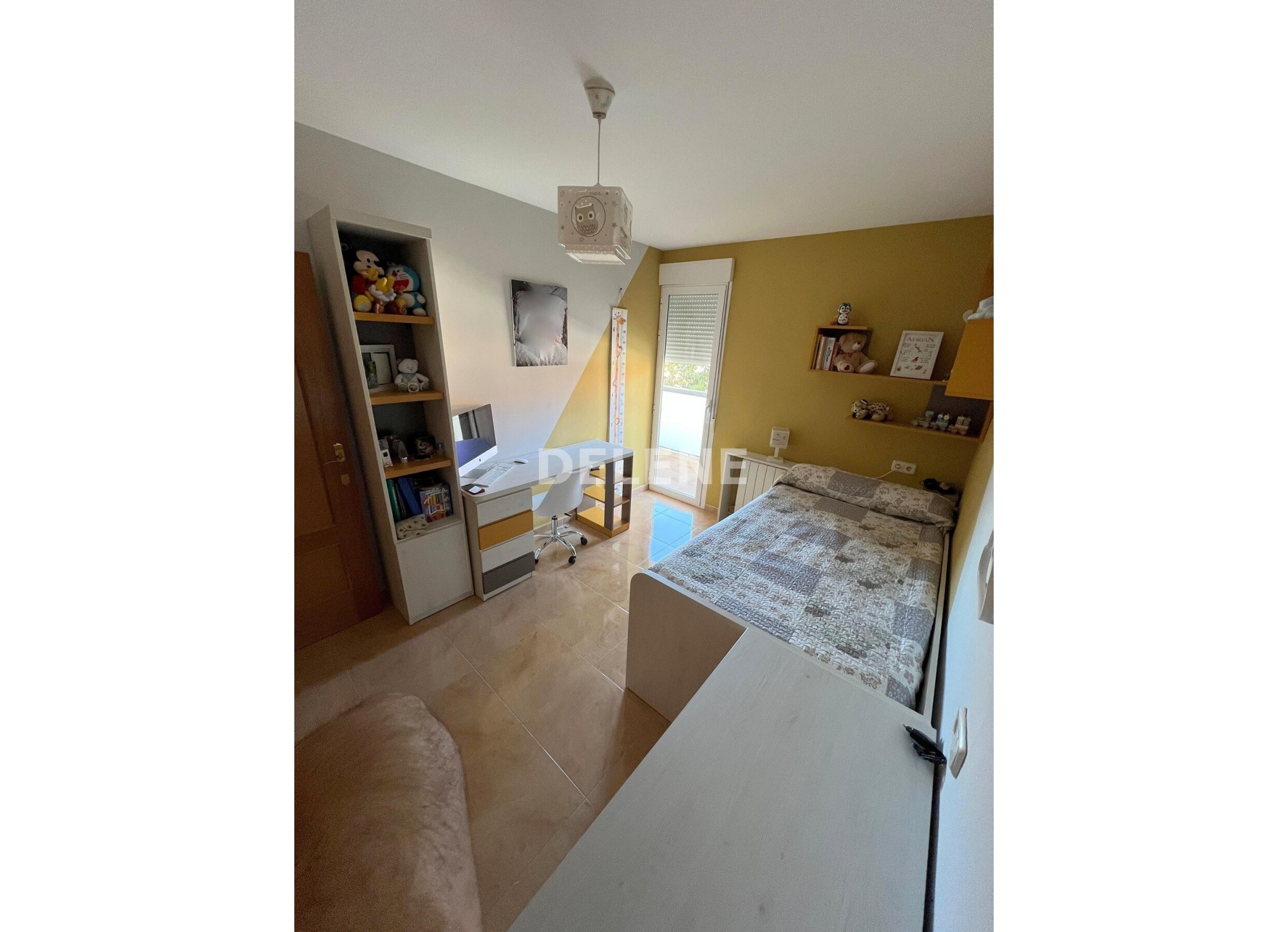 2762 PISO DÚPLEX CON GARAJE, ZONA VILLARREALA.