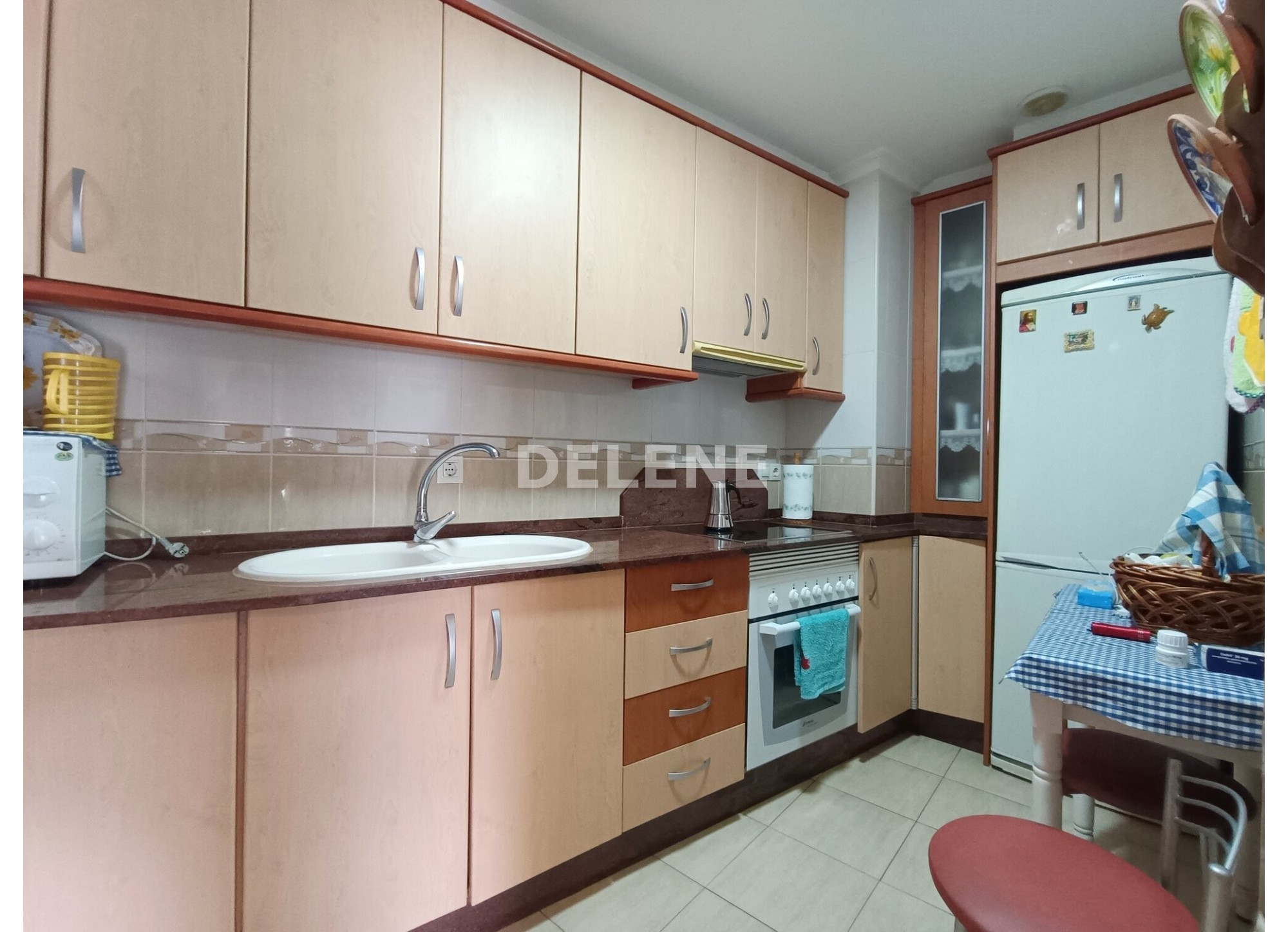 2765 PISO MUY LUMINOSO CON TRASTERO, PRÓXIMO A AVENIDA DE LA LIBERTAD