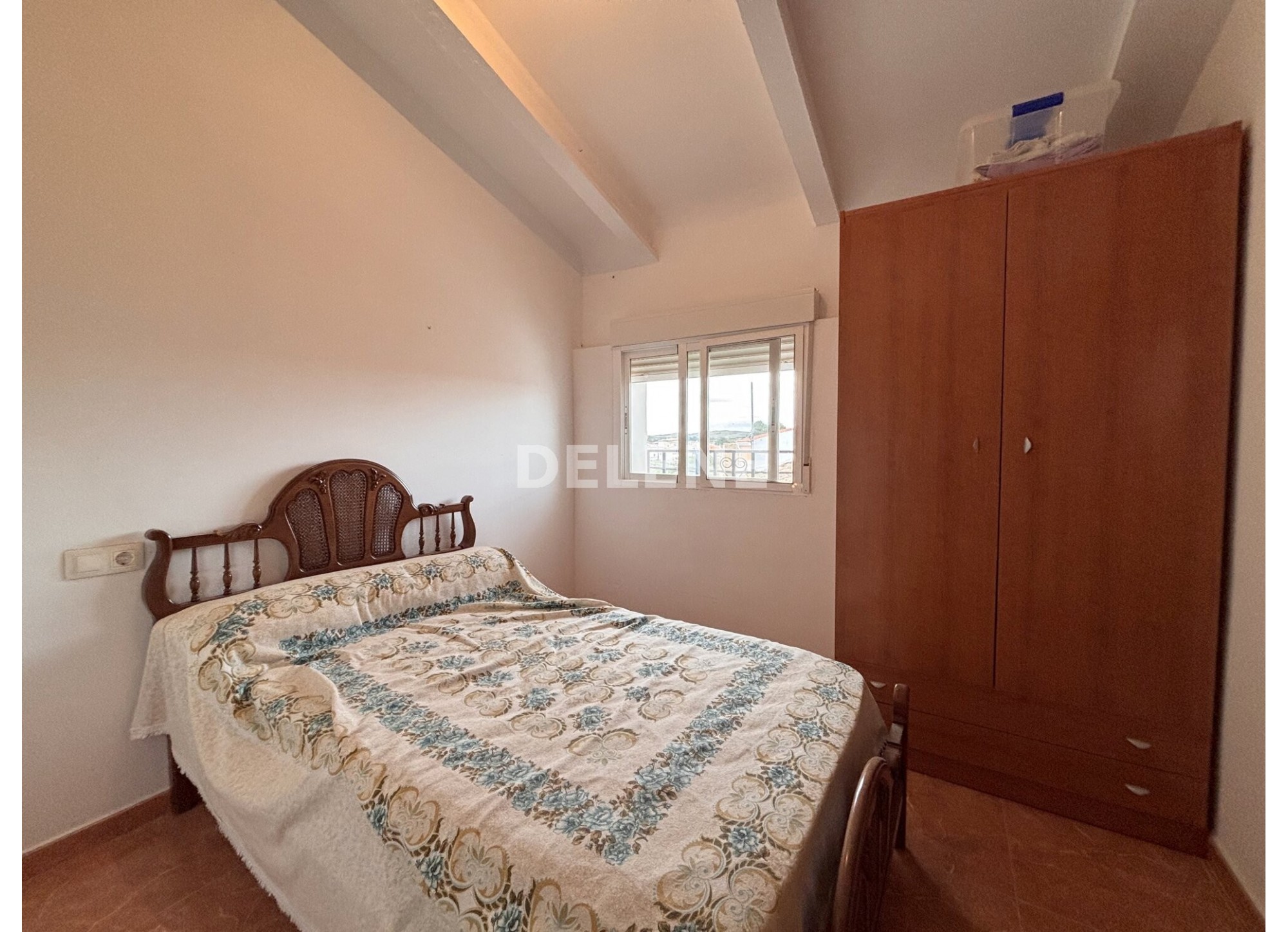 2766 CASA CON PATIO, PISCINA Y GARAJE, BARRIO GRAUS (ISSO)