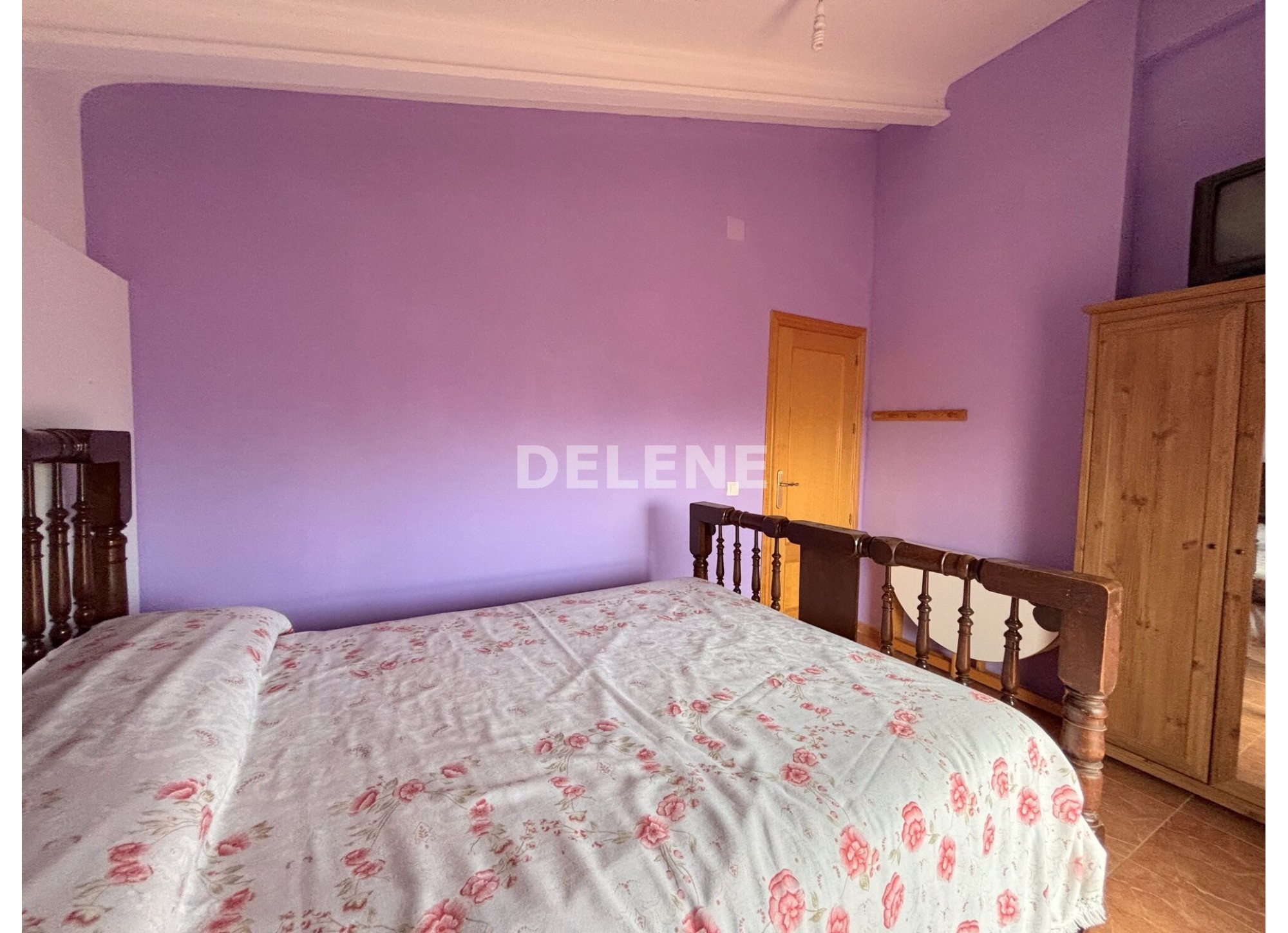 2766 CASA CON PATIO, PISCINA Y GARAJE, BARRIO GRAUS (ISSO)