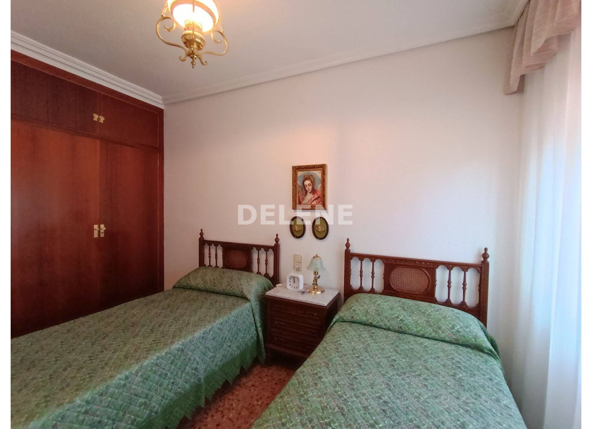 2767 ADOSADO CON PATIO Y PLAZA DE GARAJE, PRÓXIMO A HOSPITAL