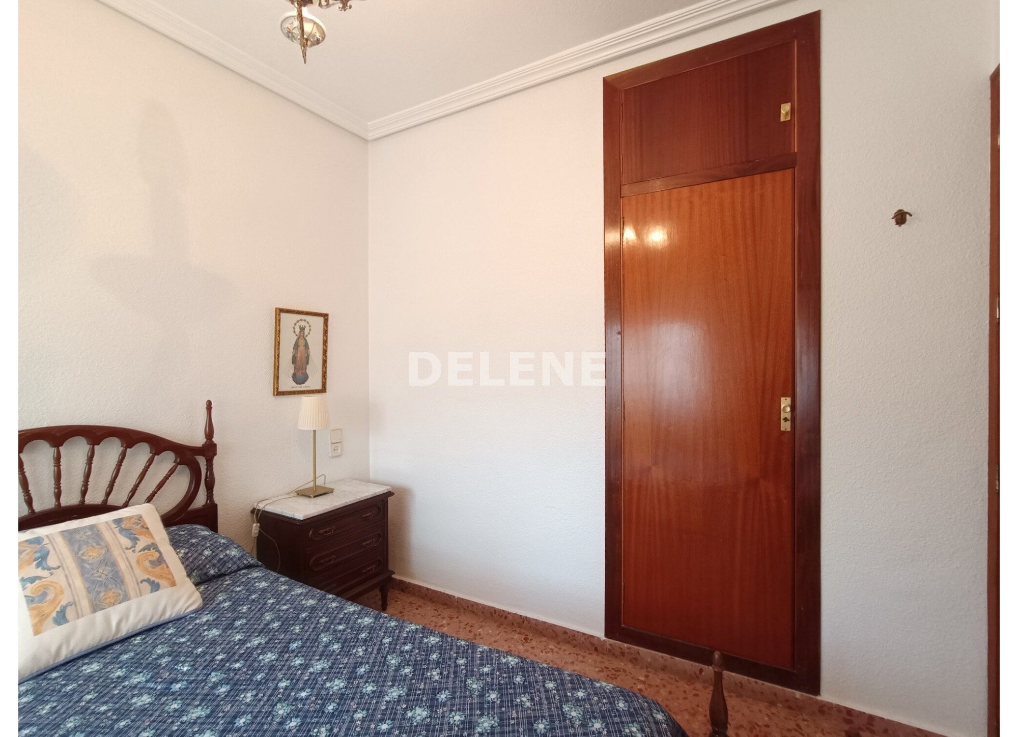 2767 ADOSADO CON PATIO Y PLAZA DE GARAJE, PRÓXIMO A HOSPITAL