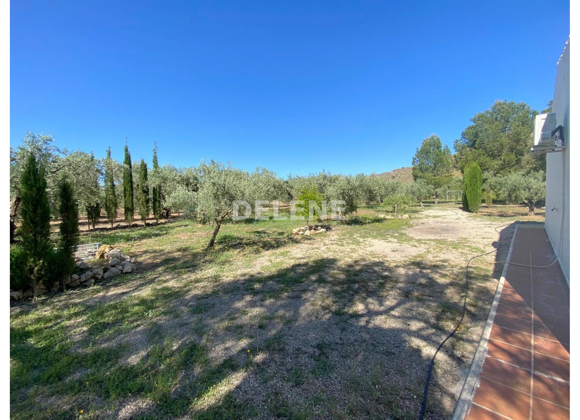 2768 CHALET DE CAMPO, EN LA HORCA