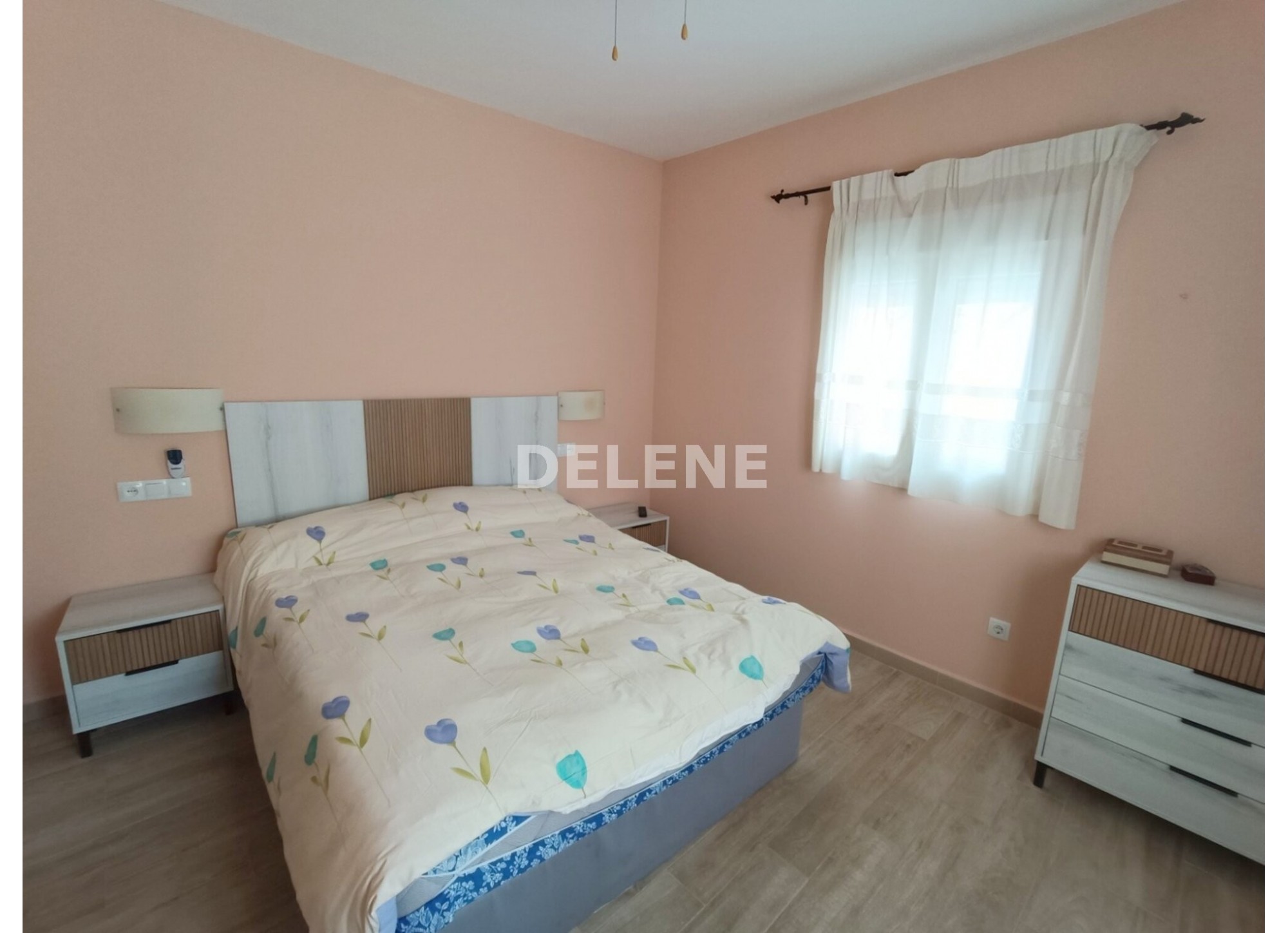 2772 CASA CON PATIO Y TERRAZA EN BARRIO MENDEZ, ISSO
