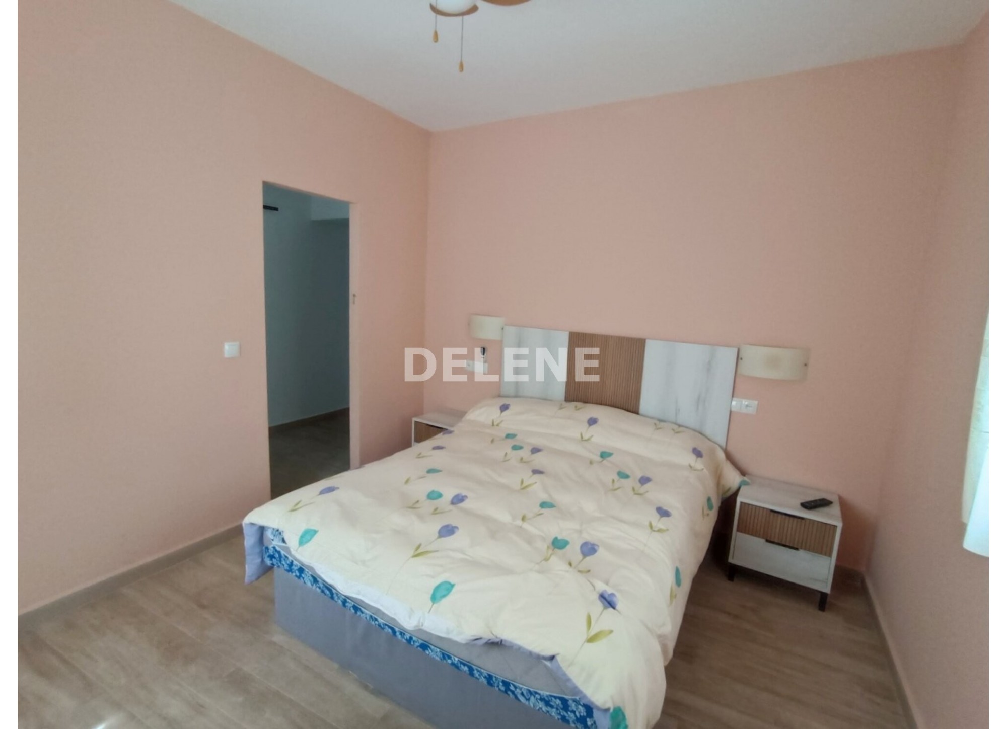 2772 CASA CON PATIO Y TERRAZA EN BARRIO MENDEZ, ISSO