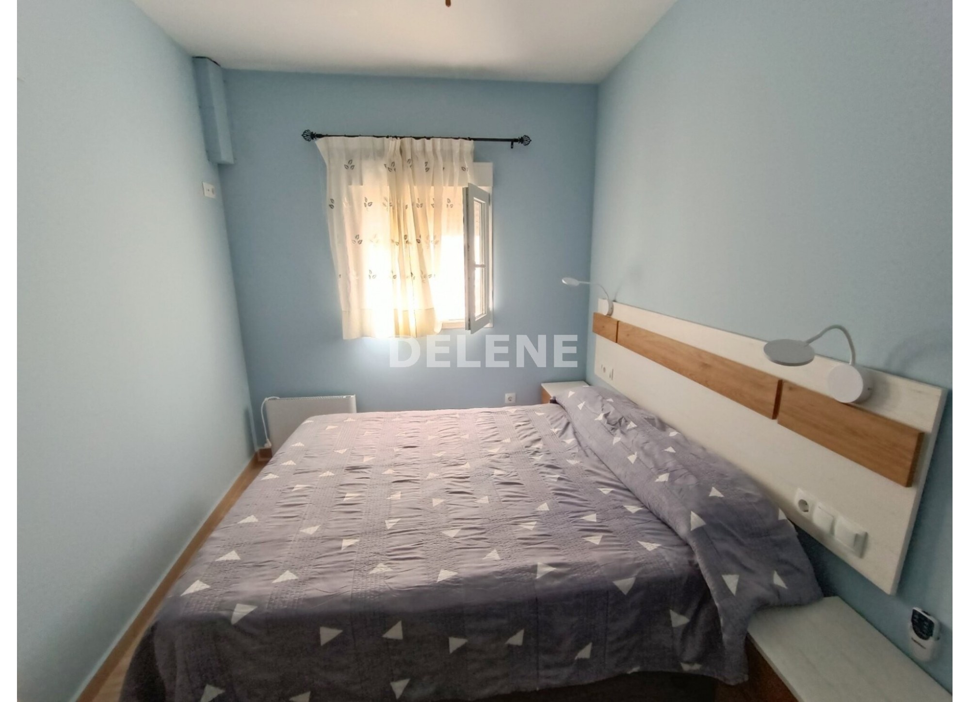 2772 CASA CON PATIO Y TERRAZA EN BARRIO MENDEZ, ISSO