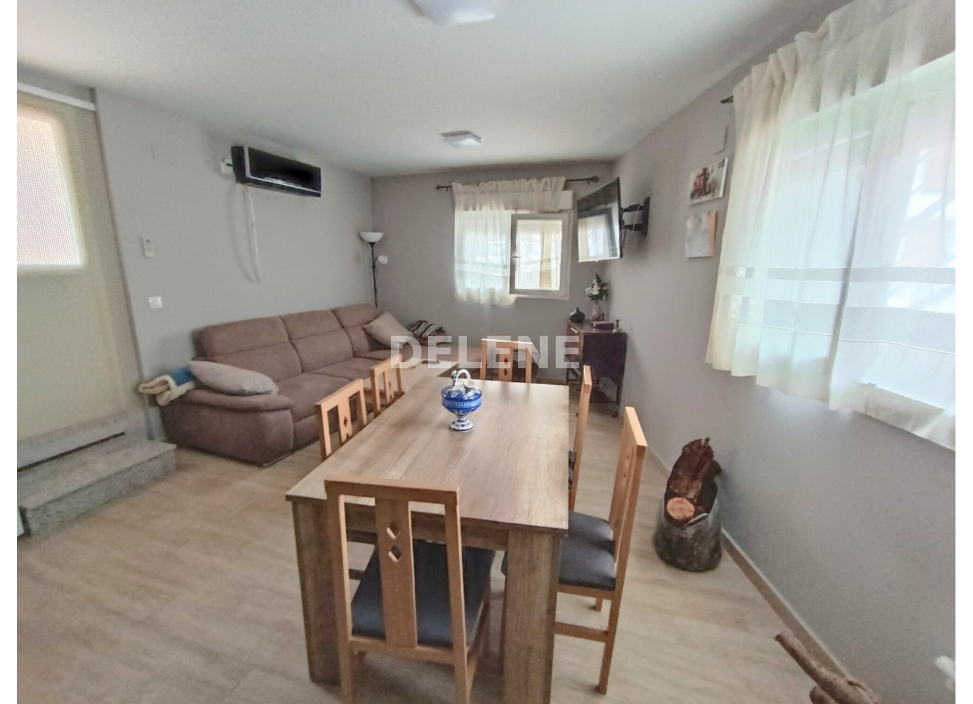 2772 CASA CON PATIO Y TERRAZA EN BARRIO MENDEZ, ISSO