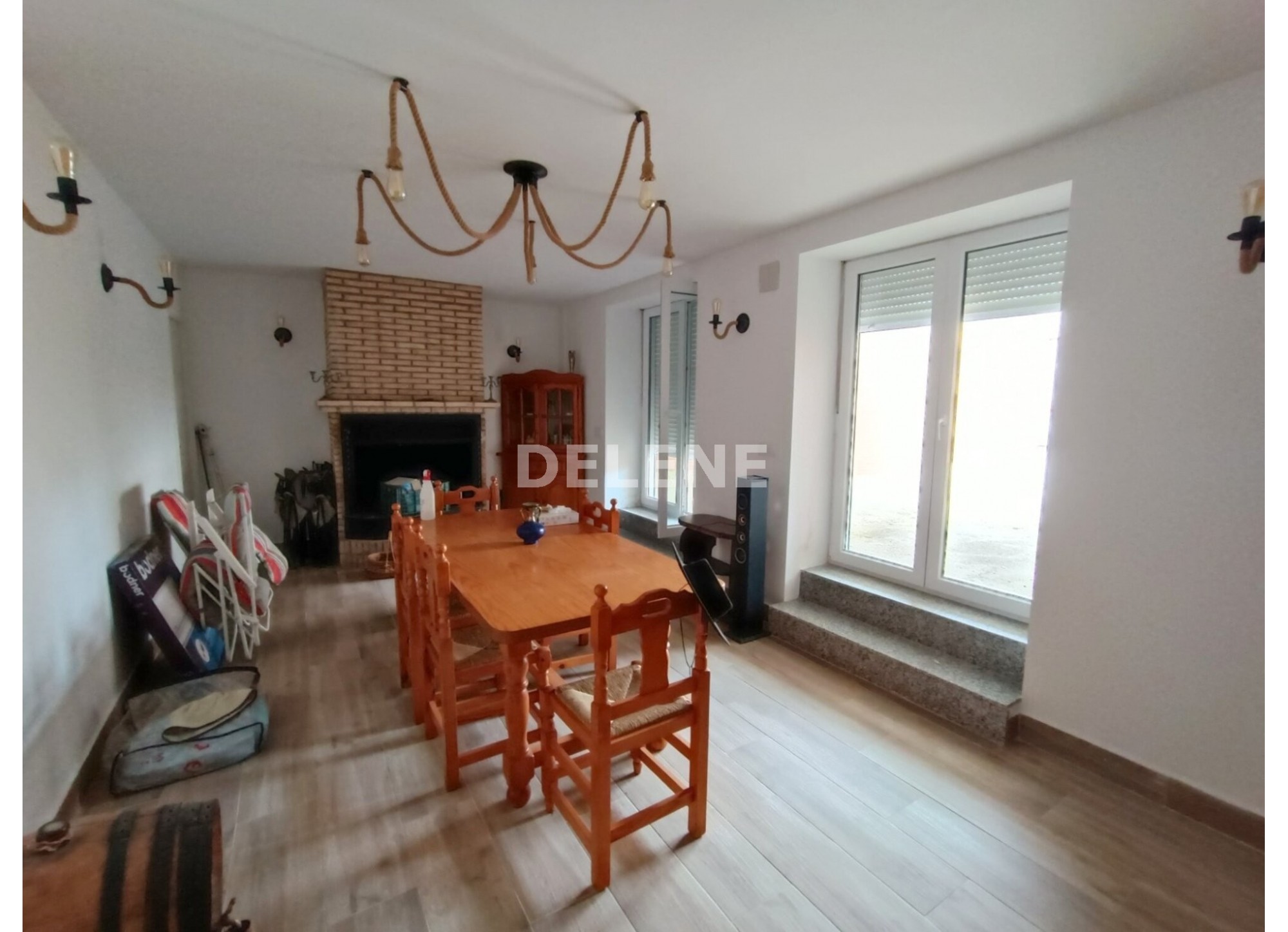 2772 CASA CON PATIO Y TERRAZA EN BARRIO MENDEZ, ISSO
