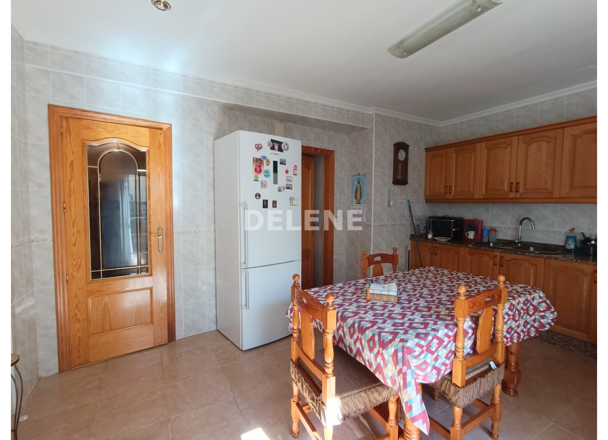 2774 CASA CON PATIO Y TERRAZA PRÓXIMA A CINE VICTORIA