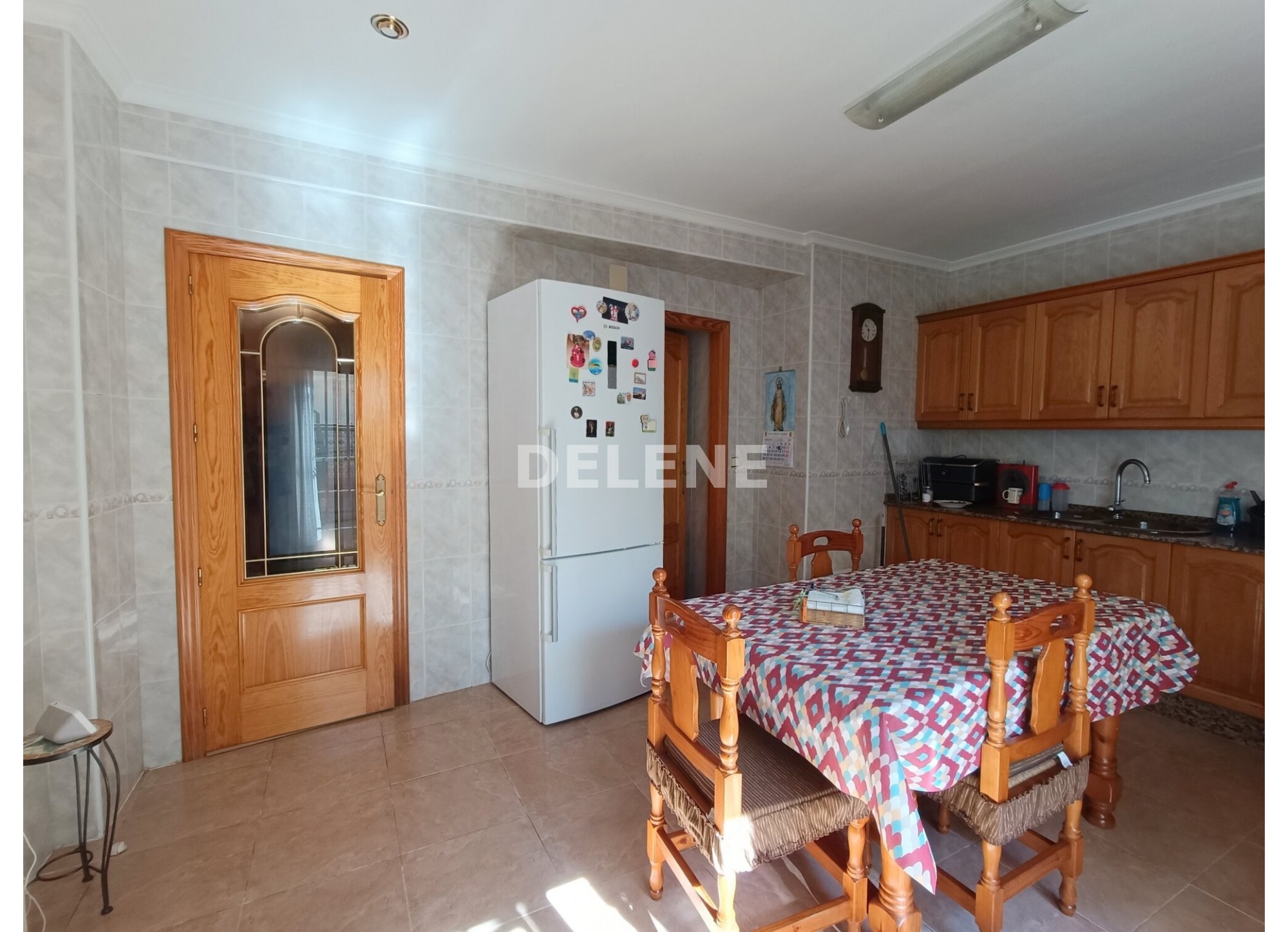 2774 CASA CON PATIO Y TERRAZA PRÓXIMA A CINE VICTORIA