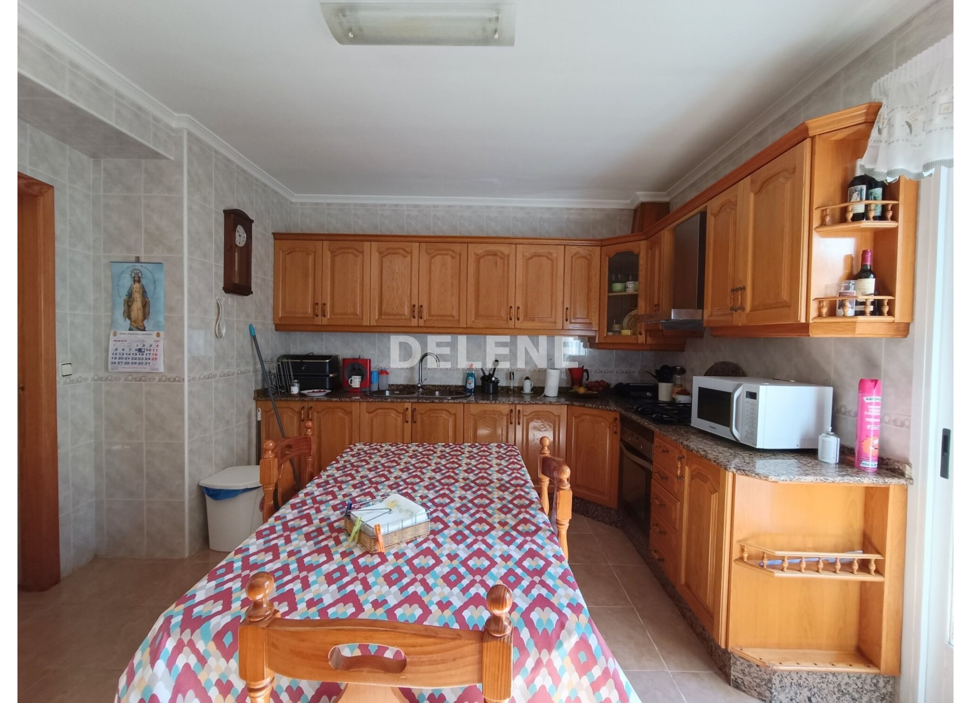 2774 CASA CON PATIO Y TERRAZA PRÓXIMA A CINE VICTORIA