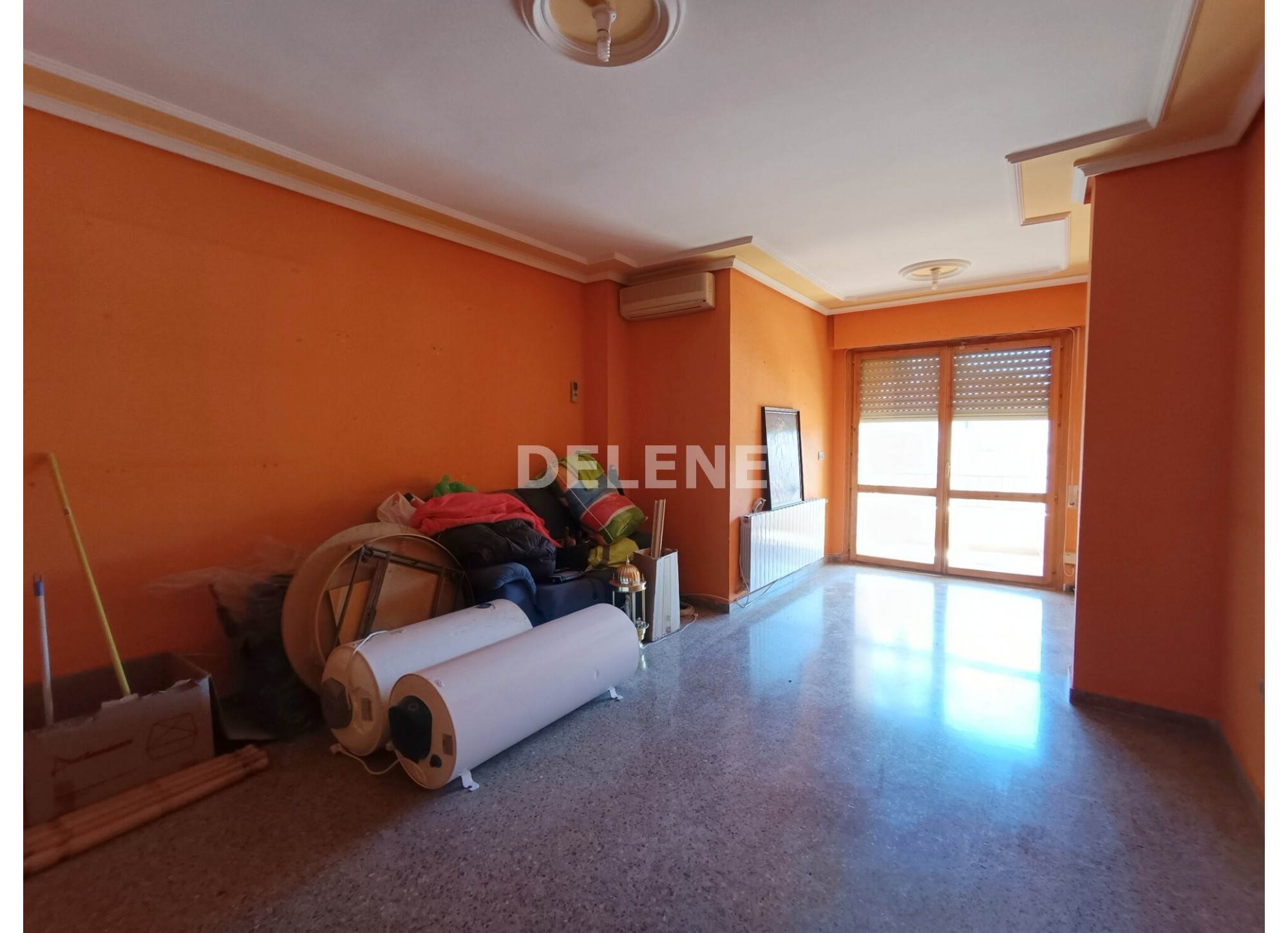 2780 PISO CON GARAJE Y TRASTERO, PRÓXIMO A COLEGIO MARTINEZ PARRAS